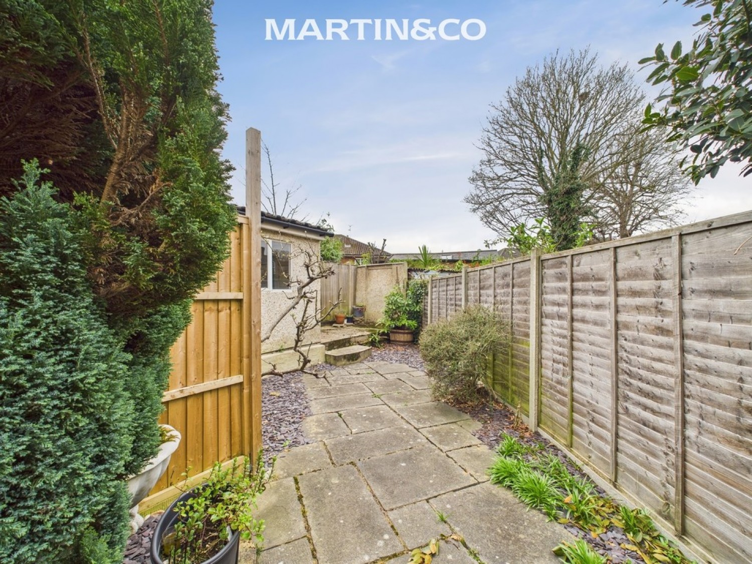 Manor Place, Staines-upon-Thames