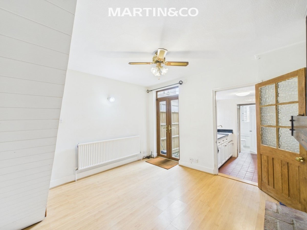 Manor Place, Staines-upon-Thames