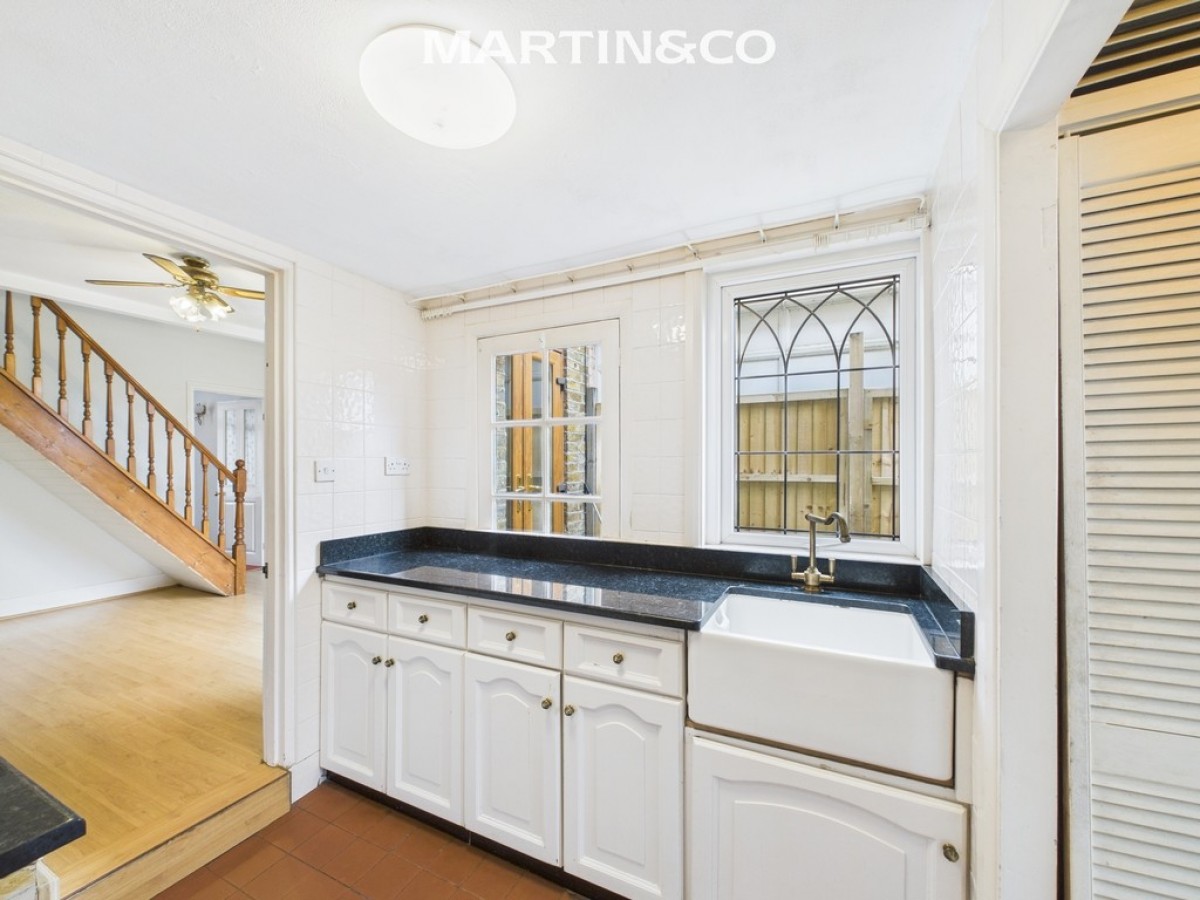 Manor Place, Staines-upon-Thames