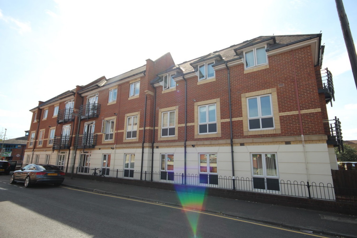 Henley Court , Denham Road