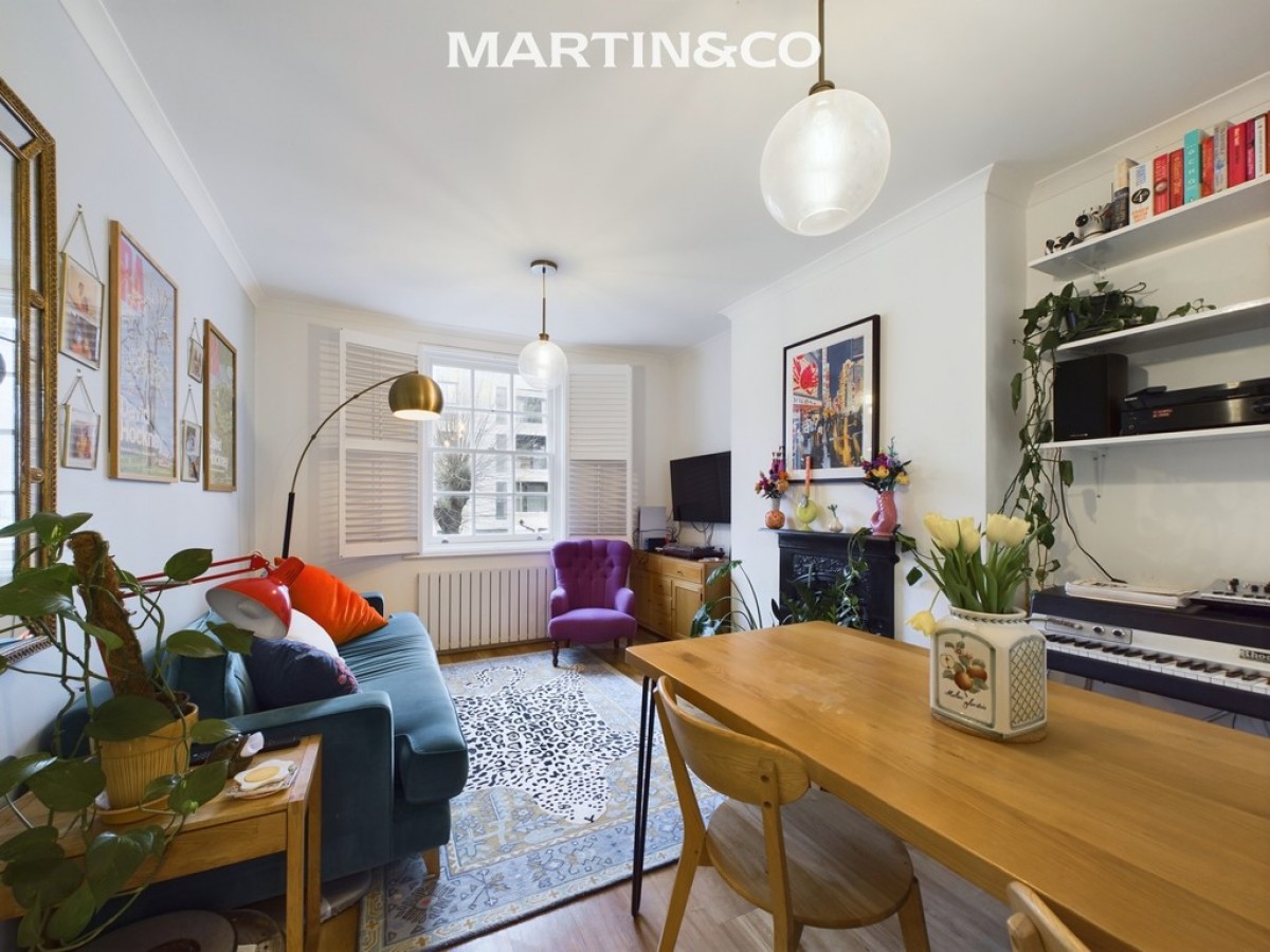 Wellington Buildings, Bow