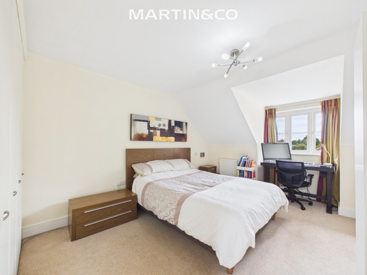 Dunnell Close, Sunbury-on-Thames