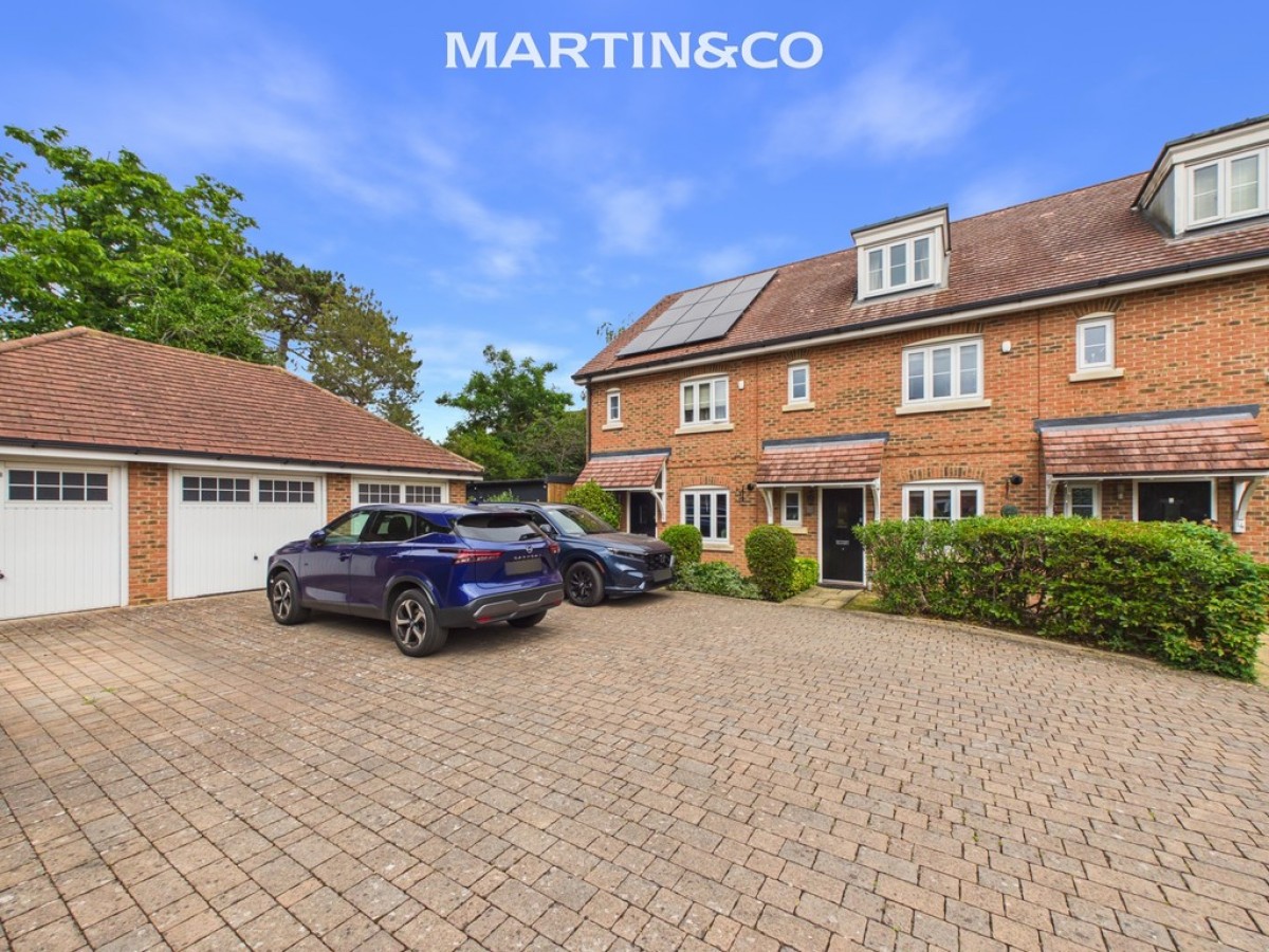 Dunnell Close, Sunbury-on-Thames