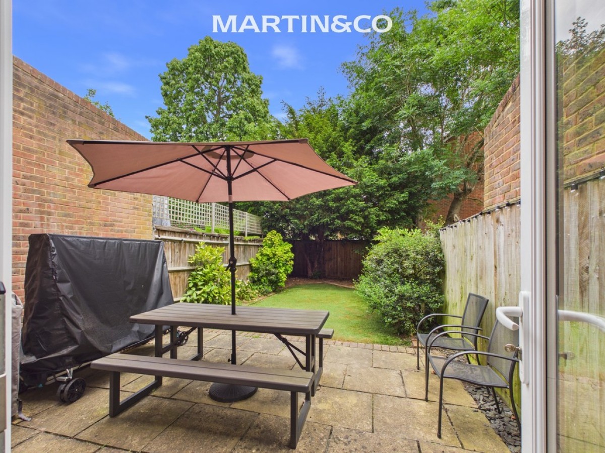Dunnell Close, Sunbury-on-Thames