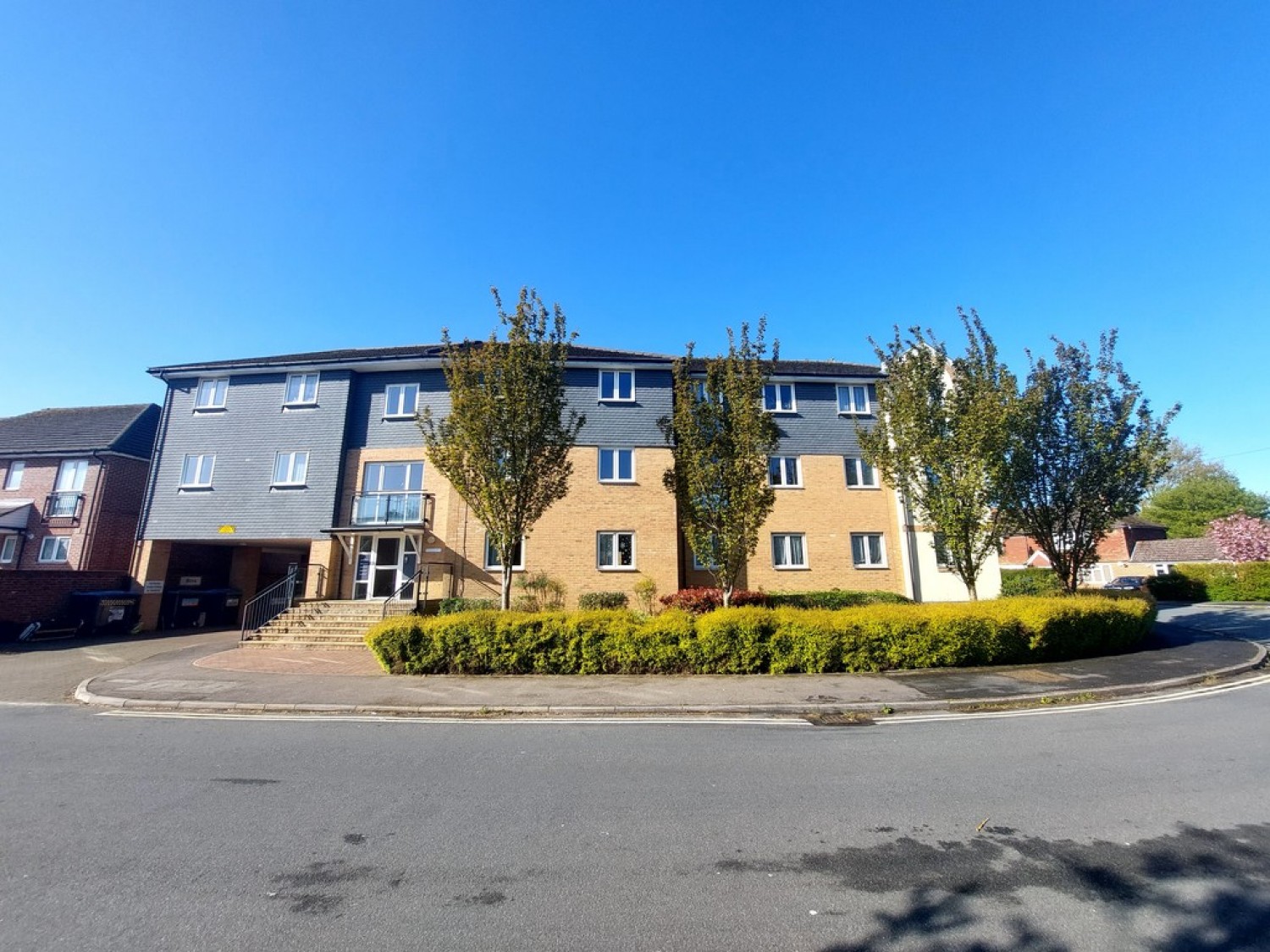 Wapshott Road, Staines-upon-Thames
