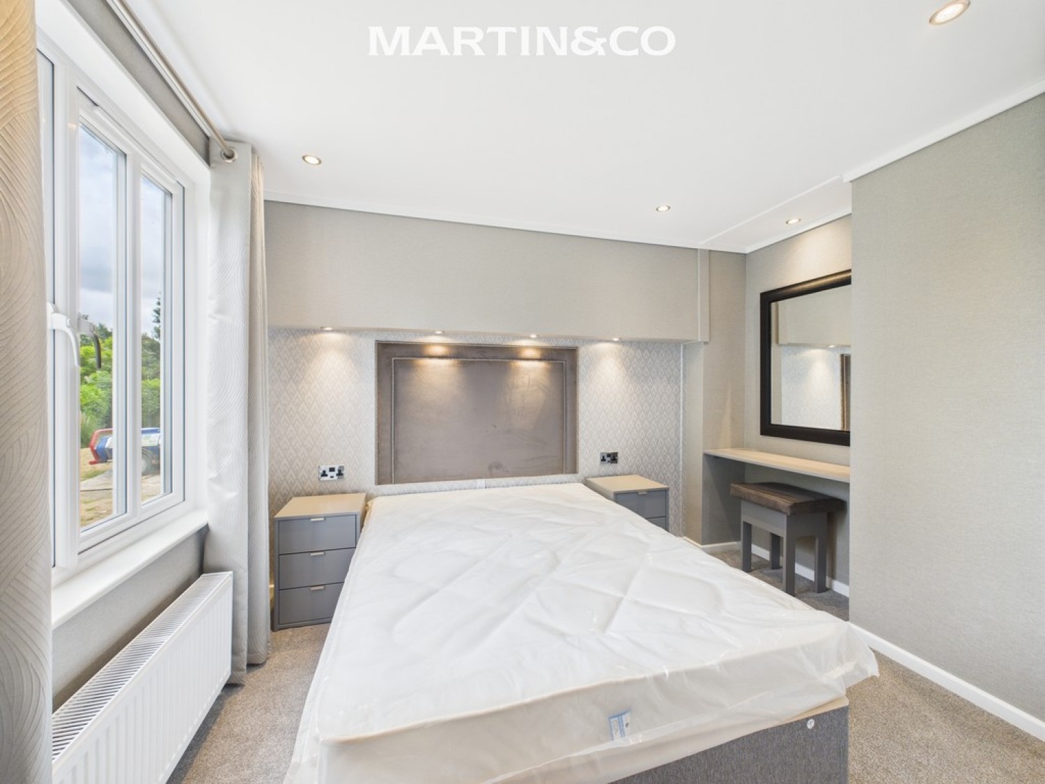 Thames Retreat, Staines-upon-Thames