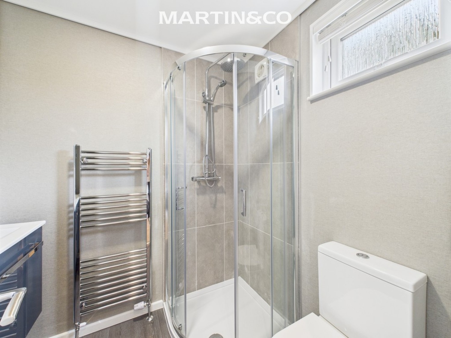 Thames Retreat, Staines-upon-Thames