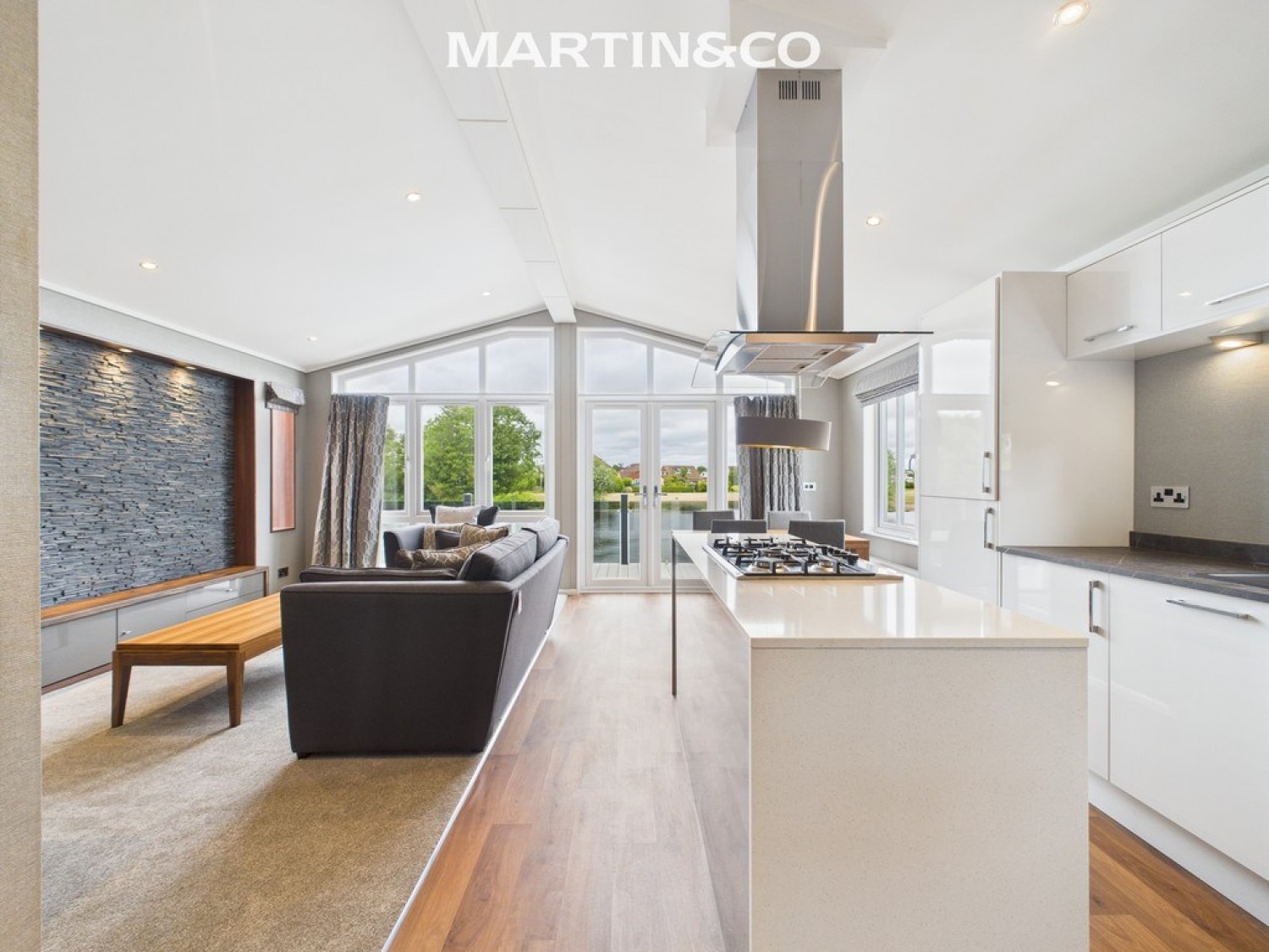 Thames Retreat, Staines-upon-Thames