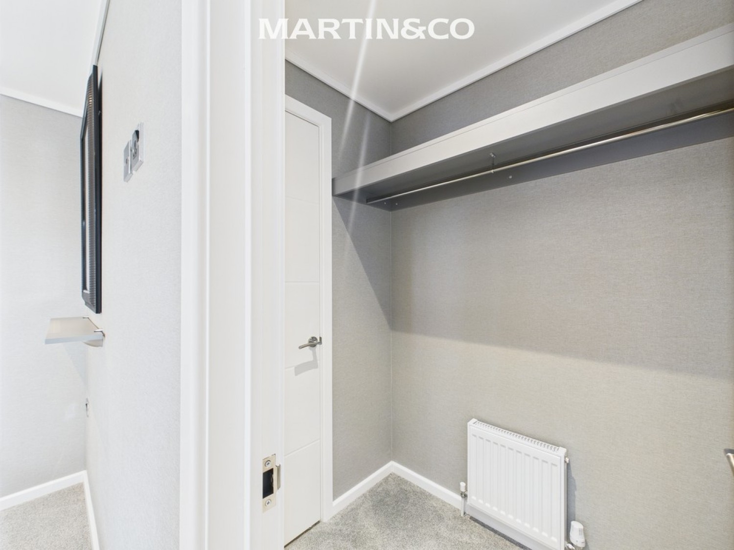 Thames Retreat, Staines-upon-Thames