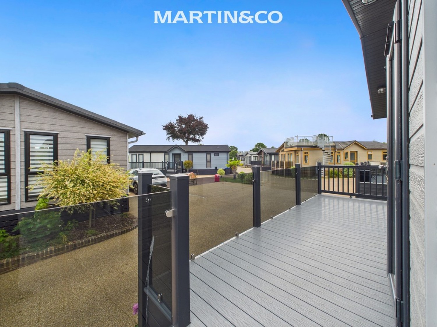 2 bedroom Bungalow in Thames Retreat, Chertsey Lane