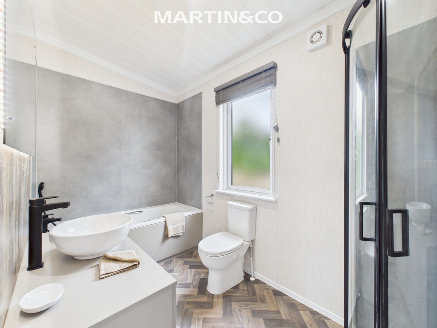 Thames Retreat, Chertsey Lane