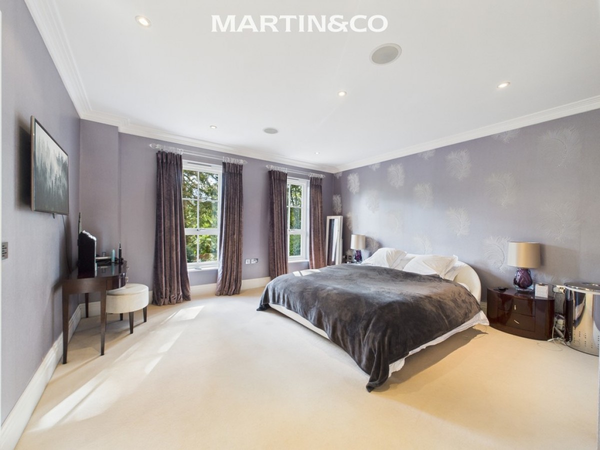 Queens Hill, Ascot
