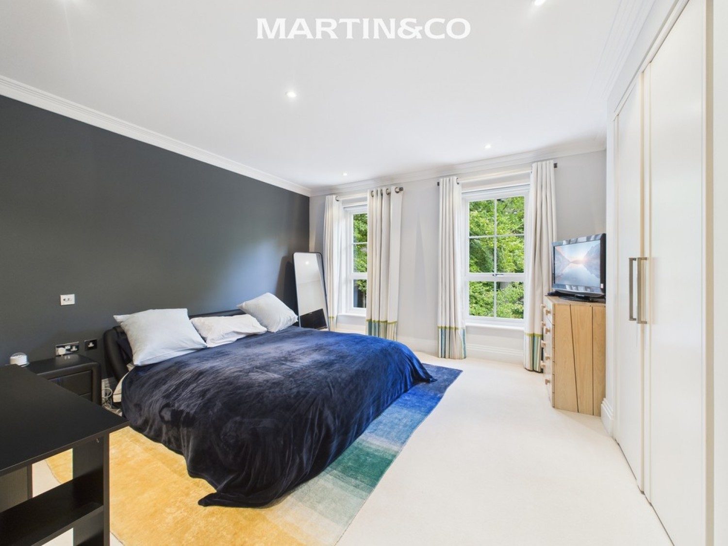 Queens Hill, Ascot