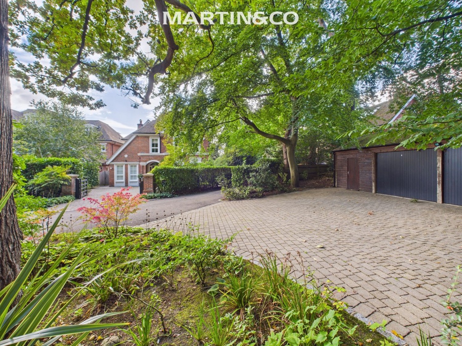 Queens Hill, Ascot
