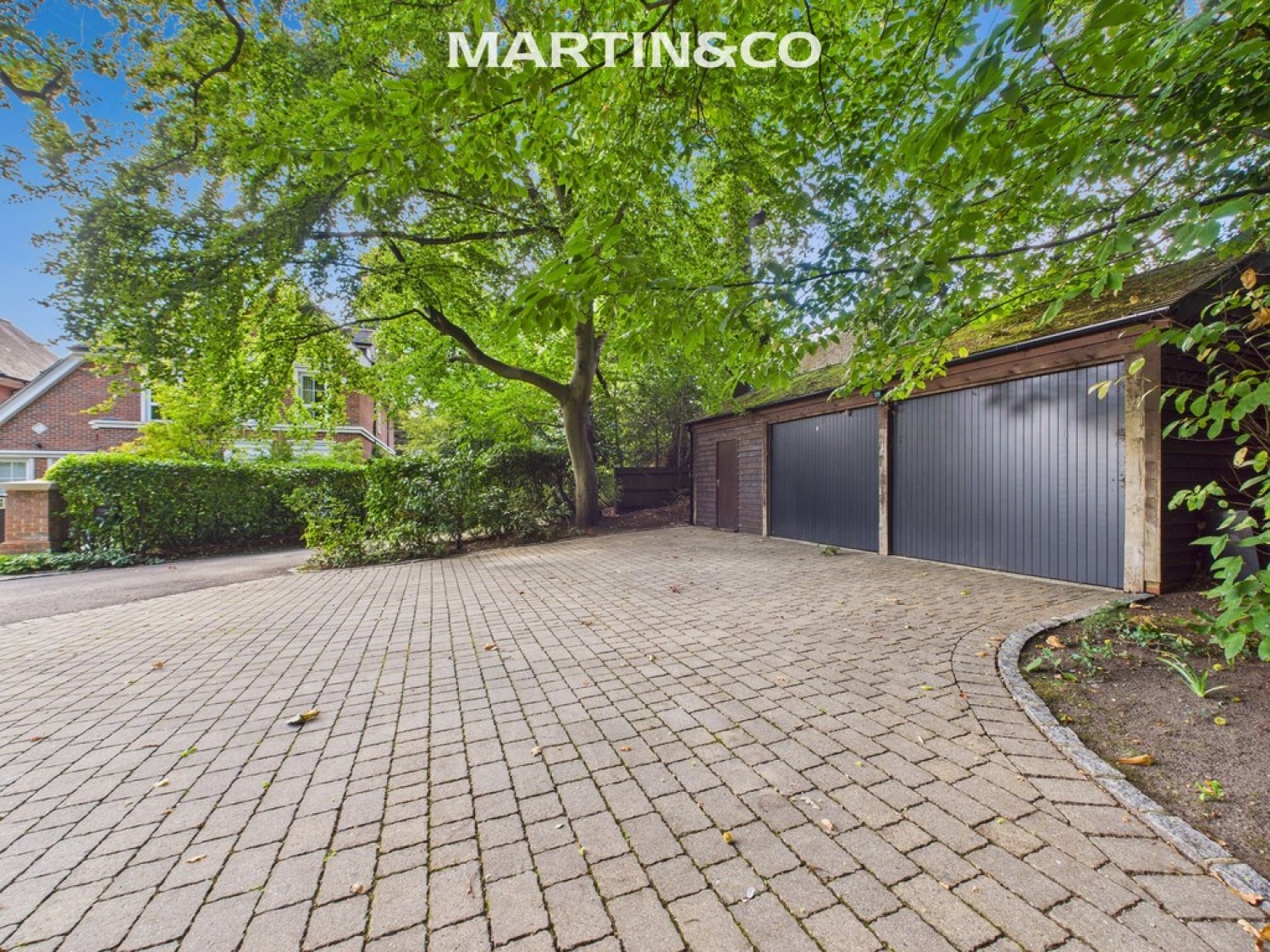 Queens Hill, Ascot