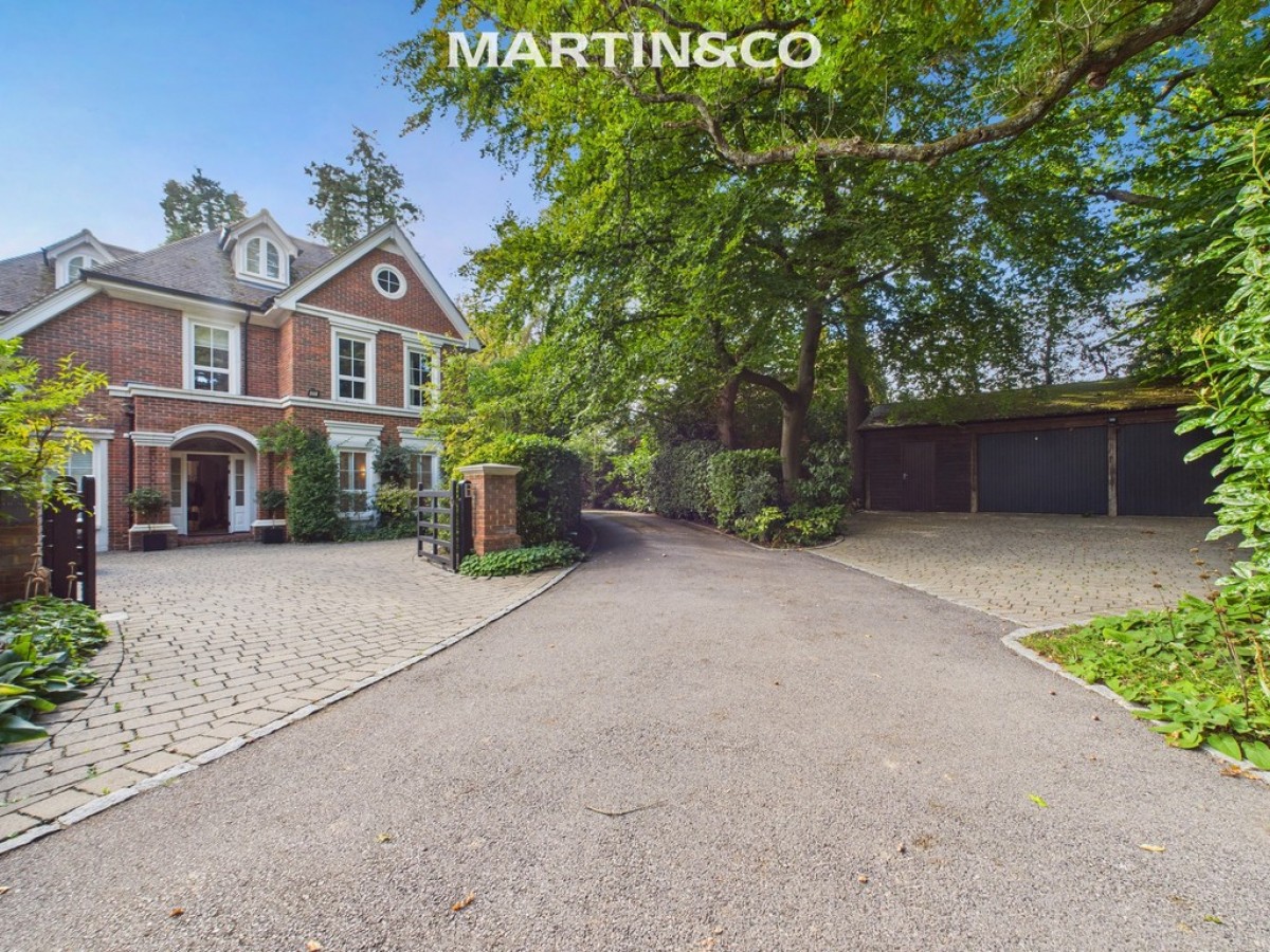 Queens Hill, Ascot