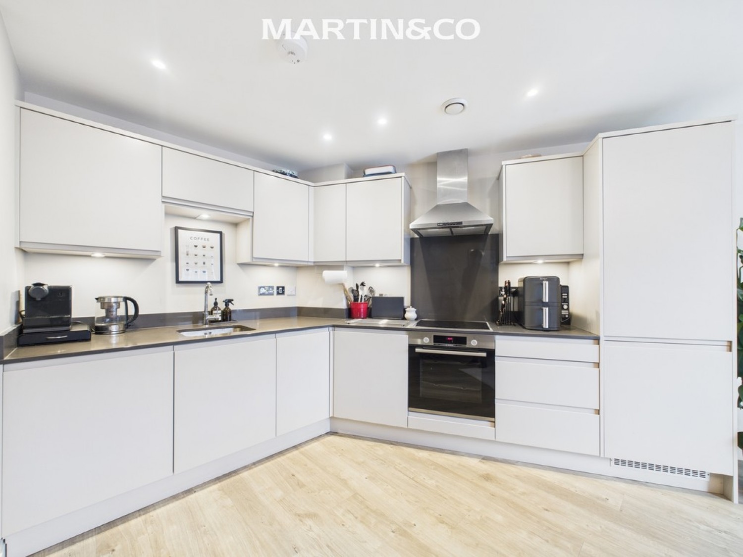 2 bedroom Flat for Sale High Street, Egham