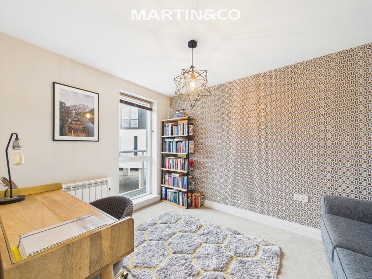 2 bedroom Flat for Sale High Street, Egham