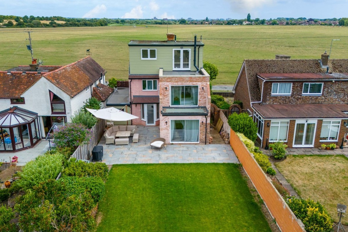 Boveney Road, Dorney