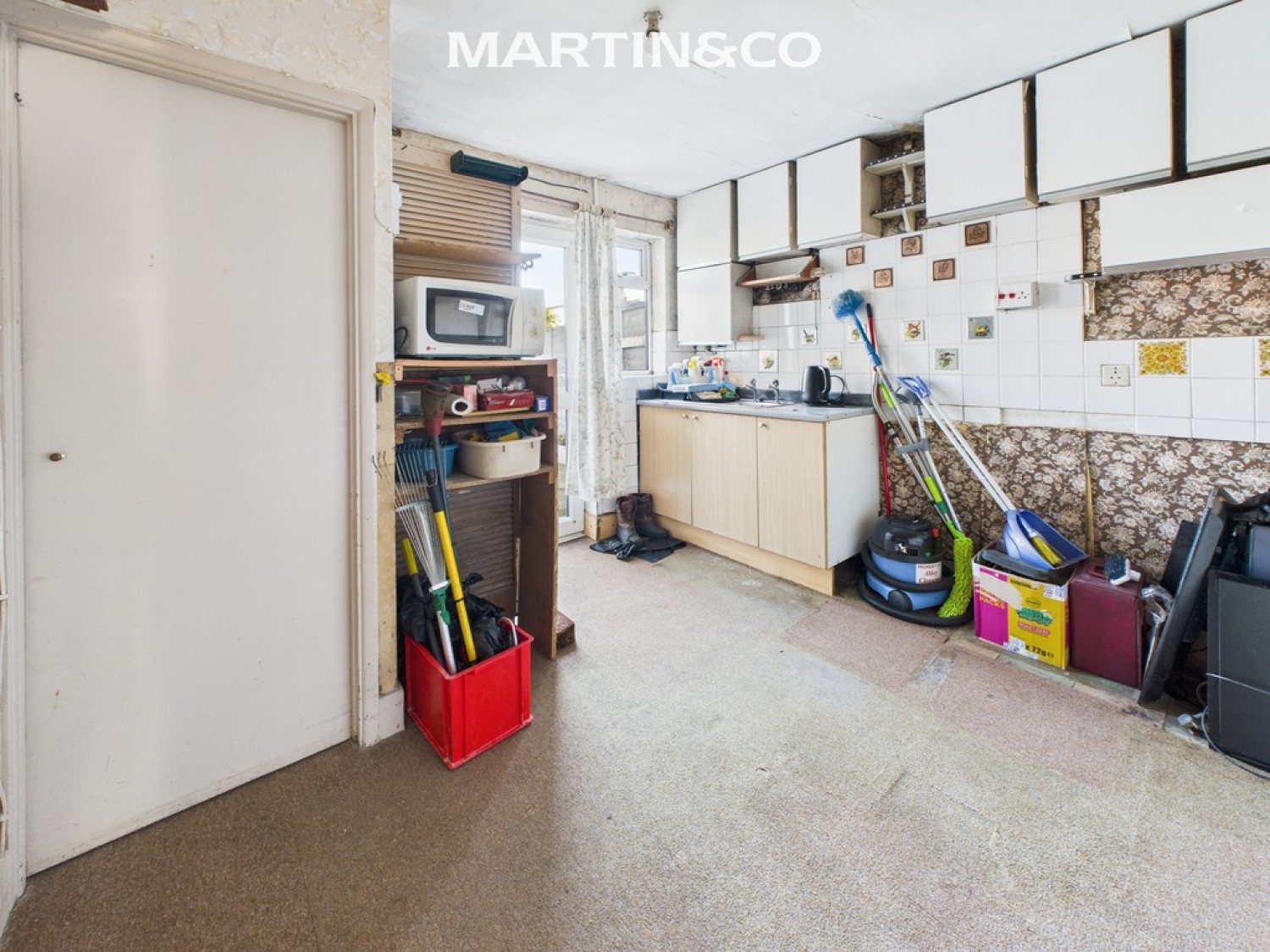 2 bedroom House for Sale North Street, Egham