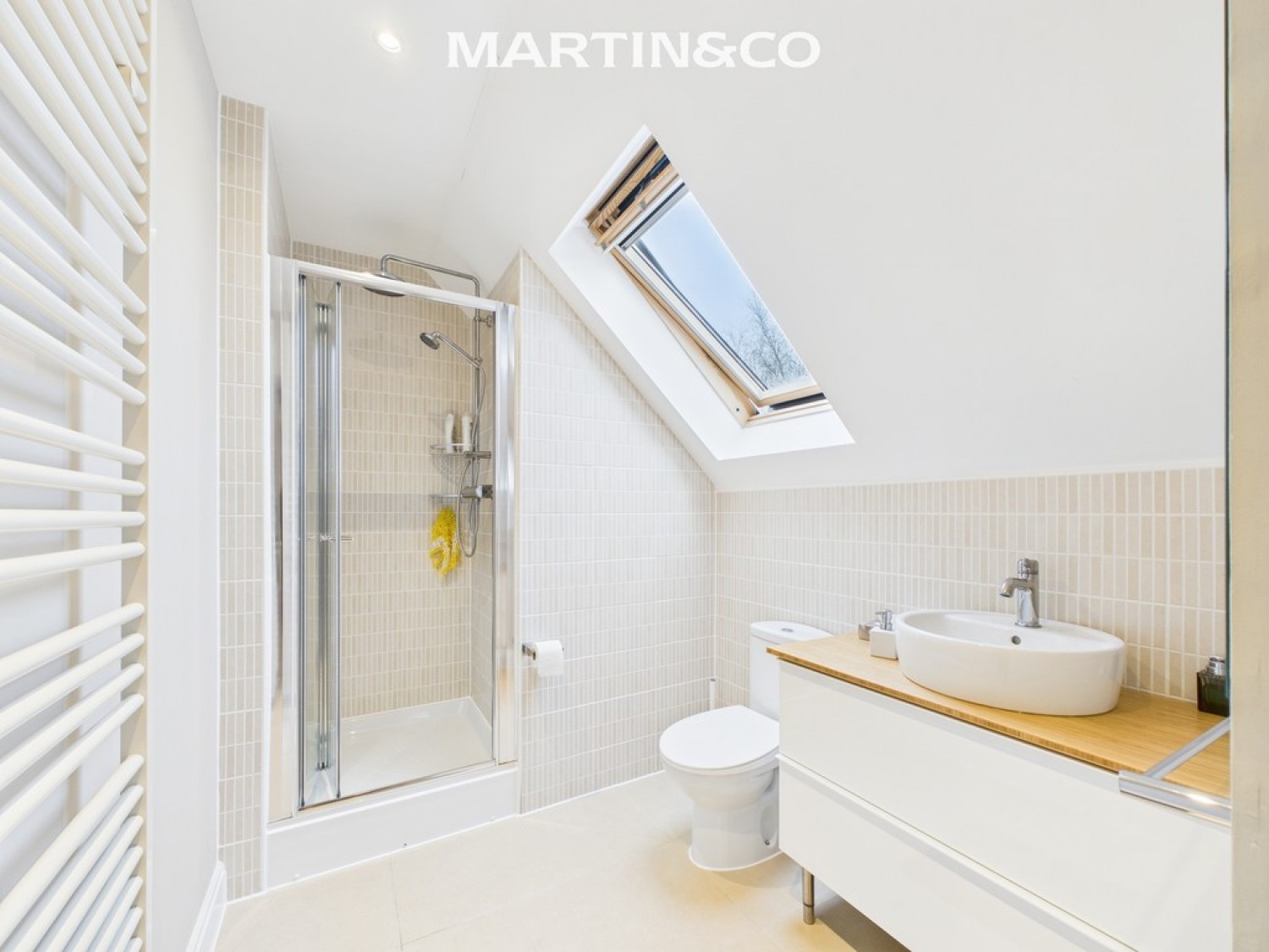 Brackendale Close, Englefield Green