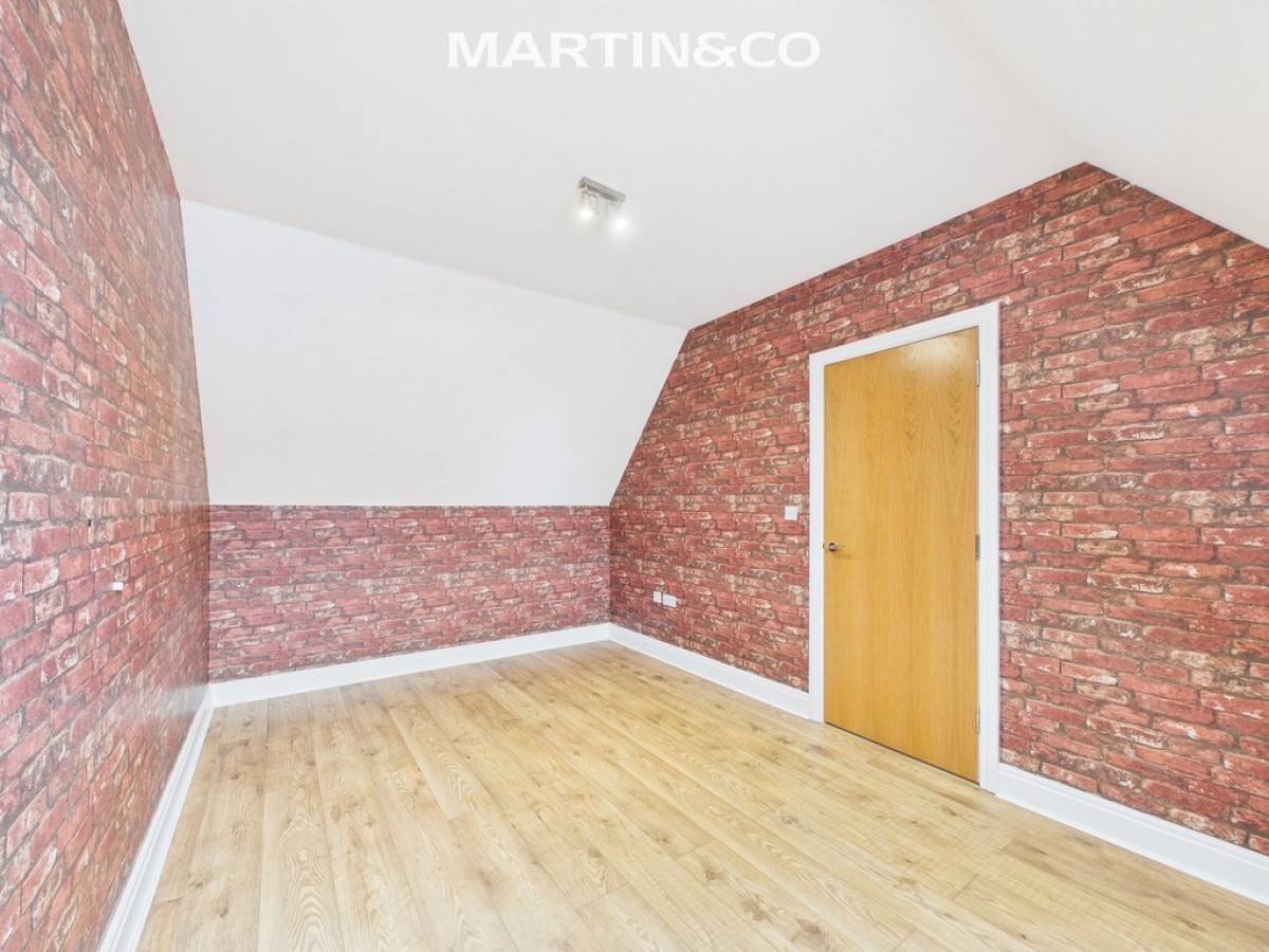 Brackendale Close, Englefield Green