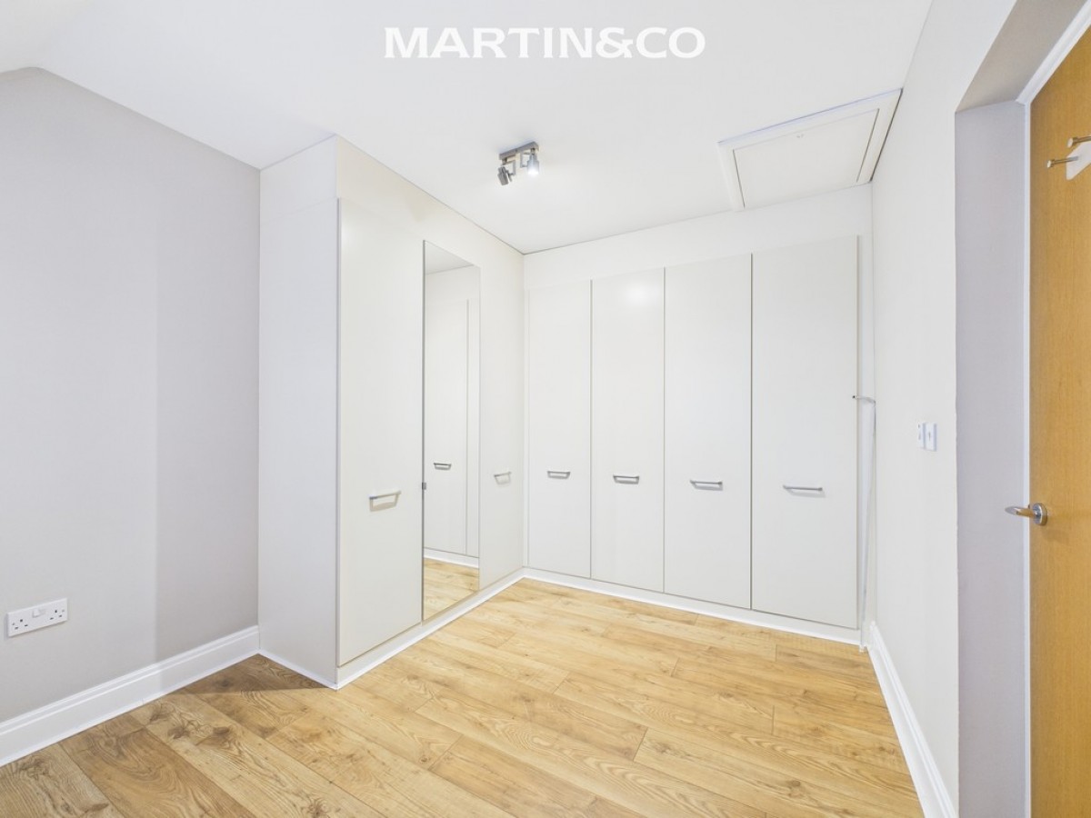 Brackendale Close, Englefield Green