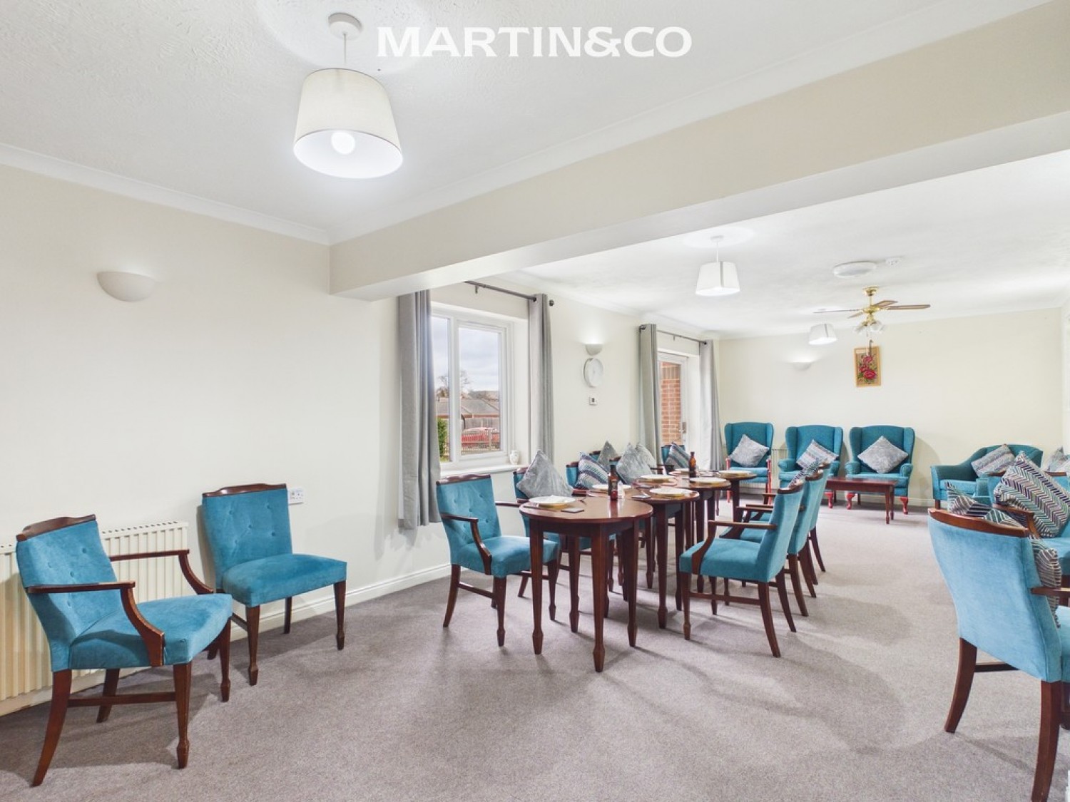 1 bedroom Flat for Sale Manor Farm Court, Egham