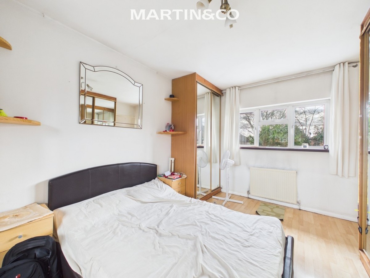 Gloucester Crescent, Staines