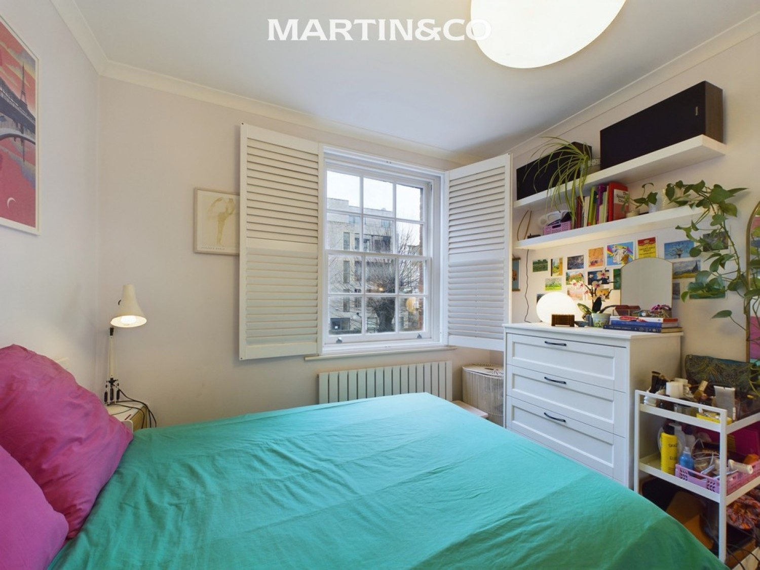 2 bedroom Flat in Wellington Buildings, Bow