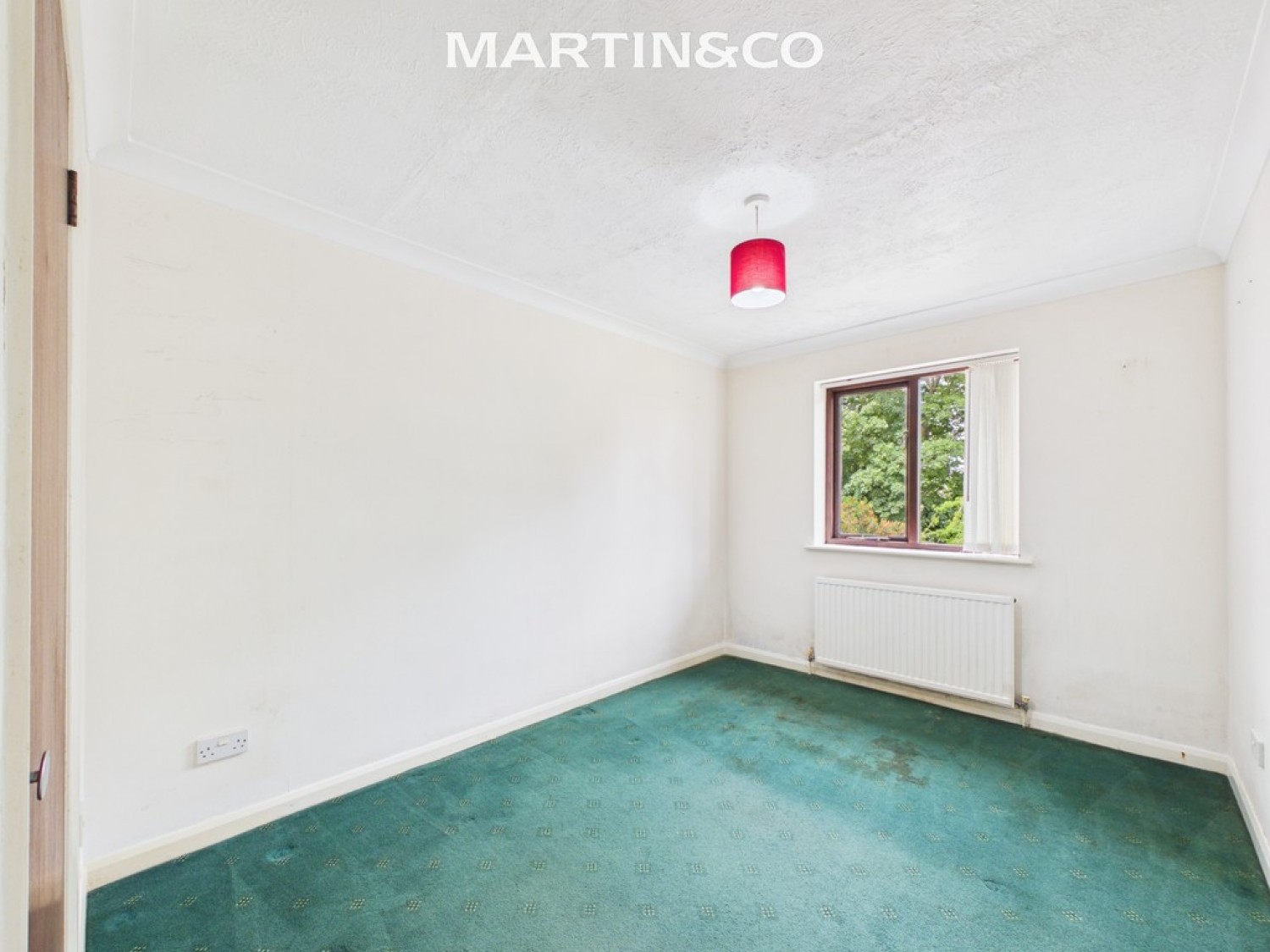 1 bedroom Flat for Sale Kingston Road, Staines