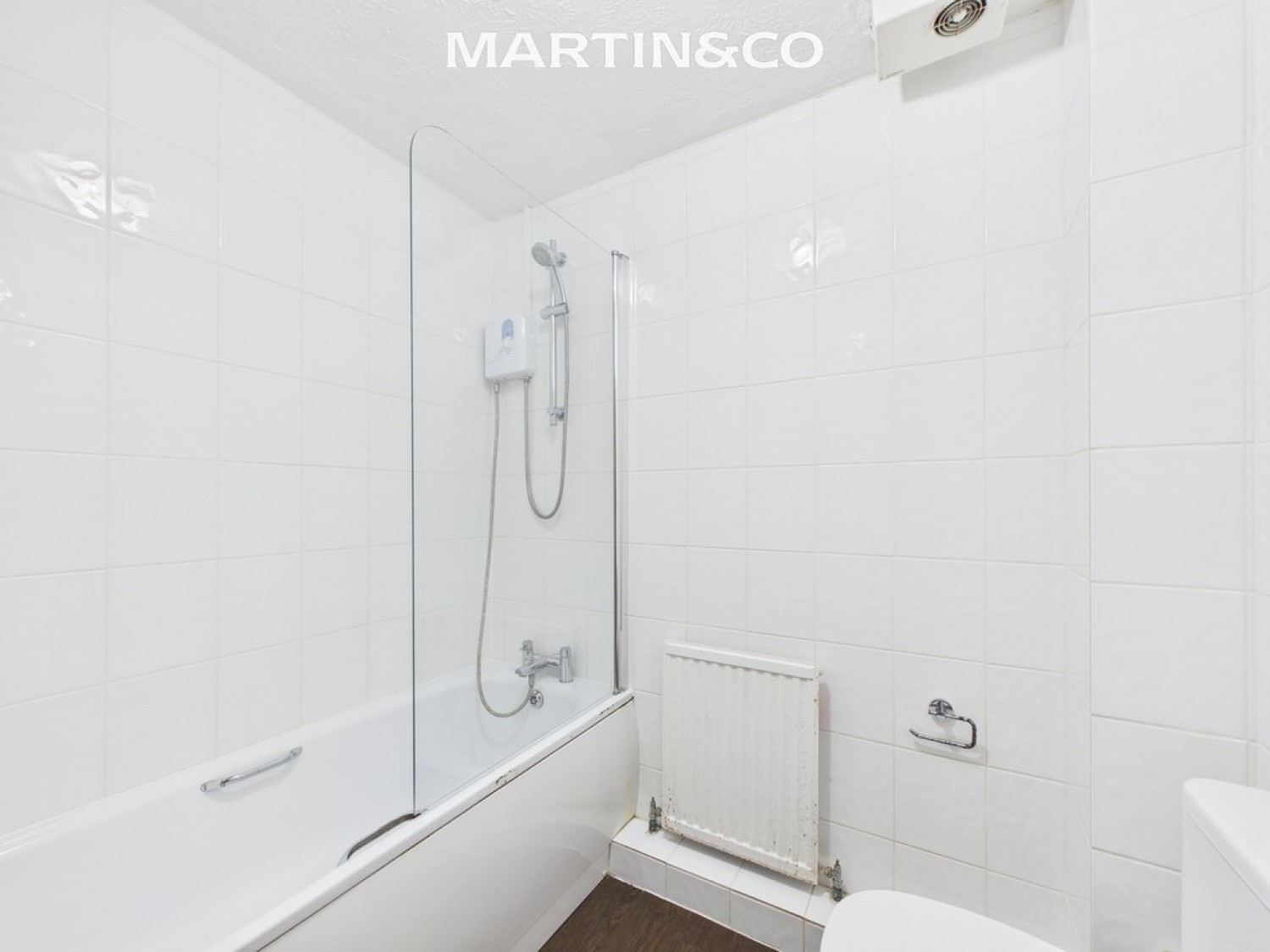 1 bedroom Flat for Sale Kingston Road, Staines