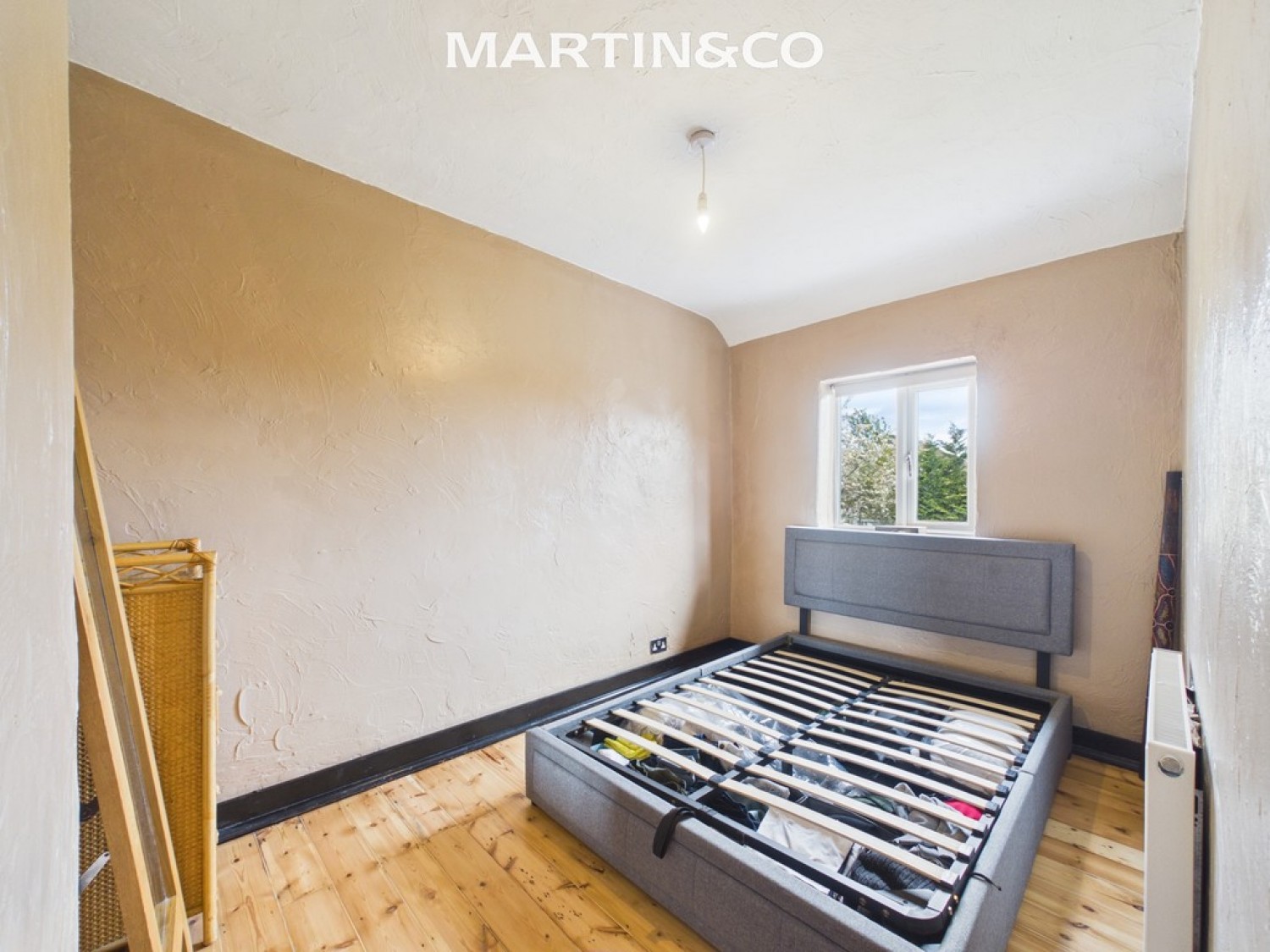 3 bedroom House for Sale Medlake Road, Egham