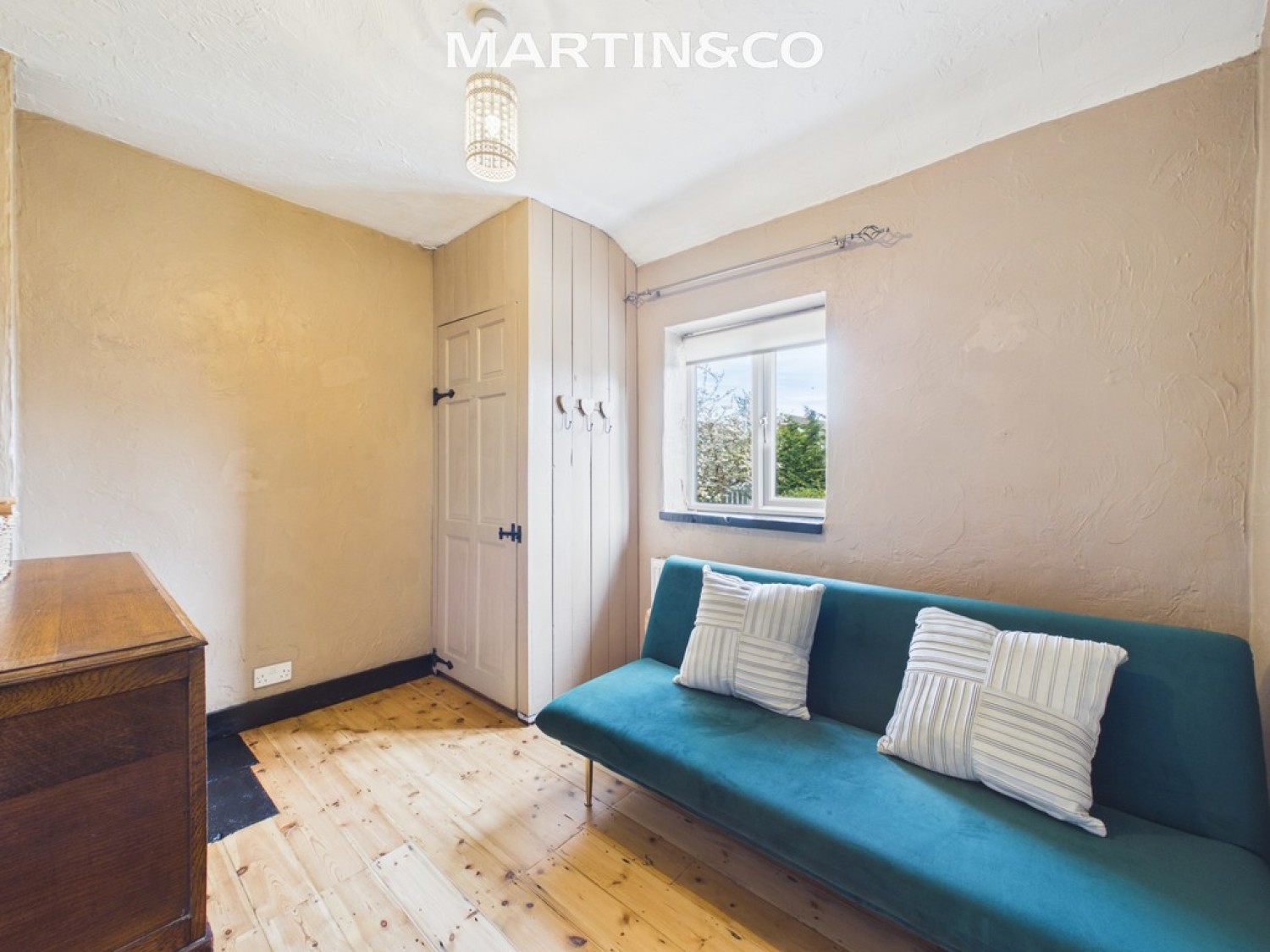 3 bedroom House for Sale Medlake Road, Egham