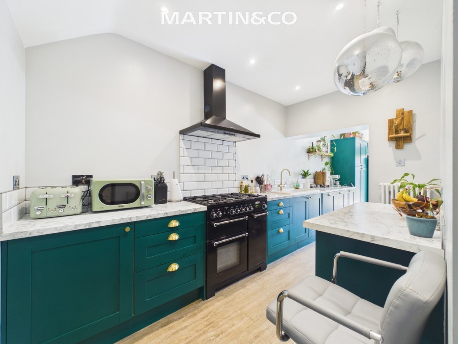 3 bedroom House for Sale Medlake Road, Egham