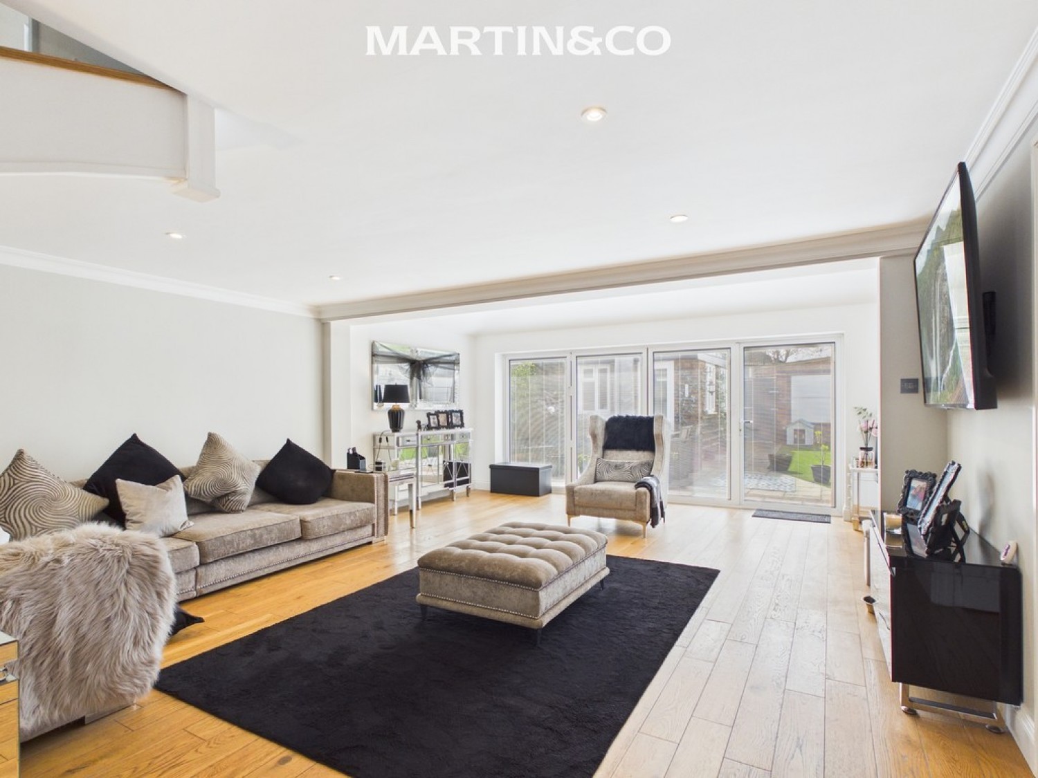 4 bedroom House for Sale Harcourt Close, Egham