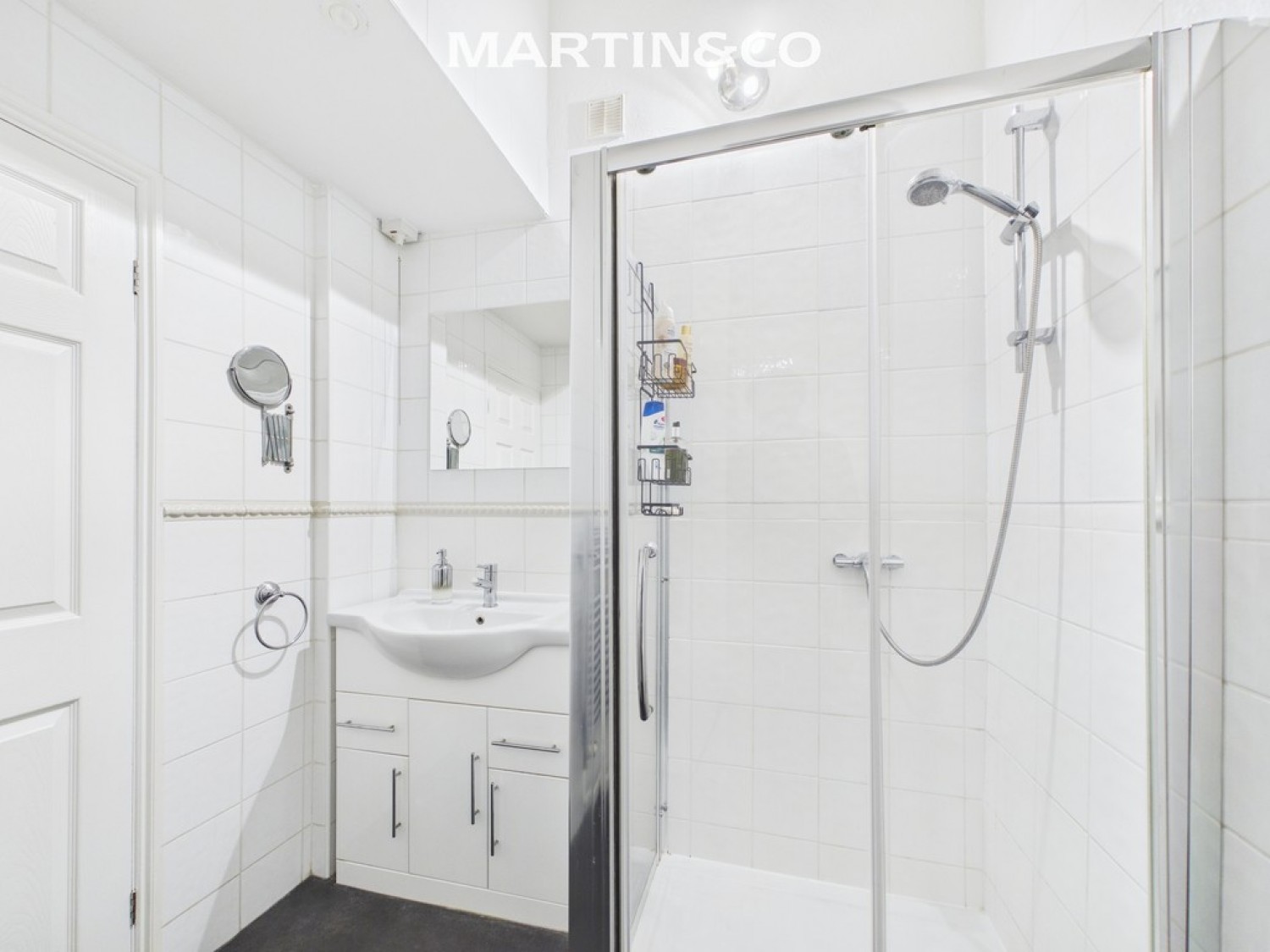 4 bedroom House for Sale Harcourt Close, Egham