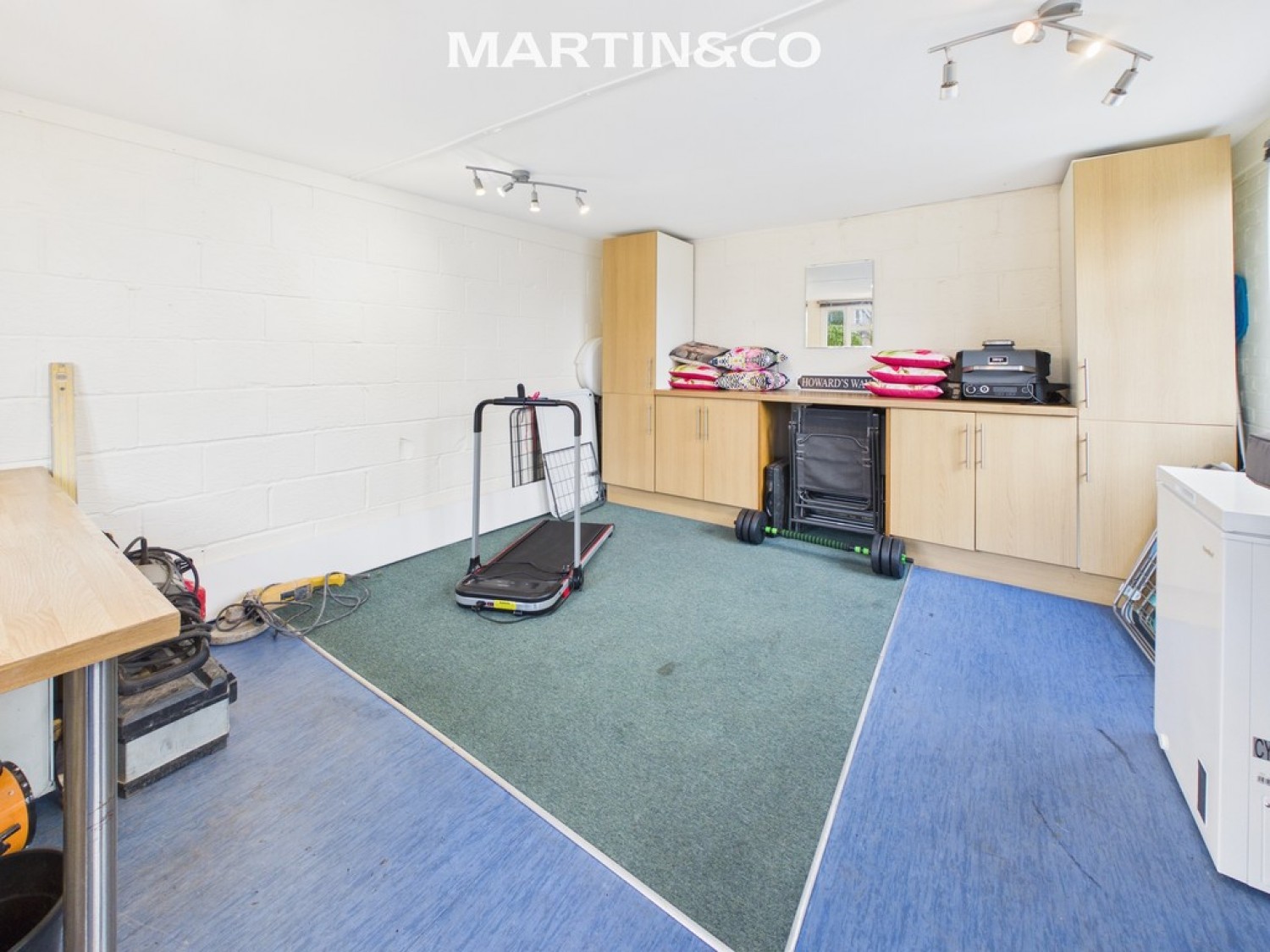 4 bedroom House for Sale Harcourt Close, Egham