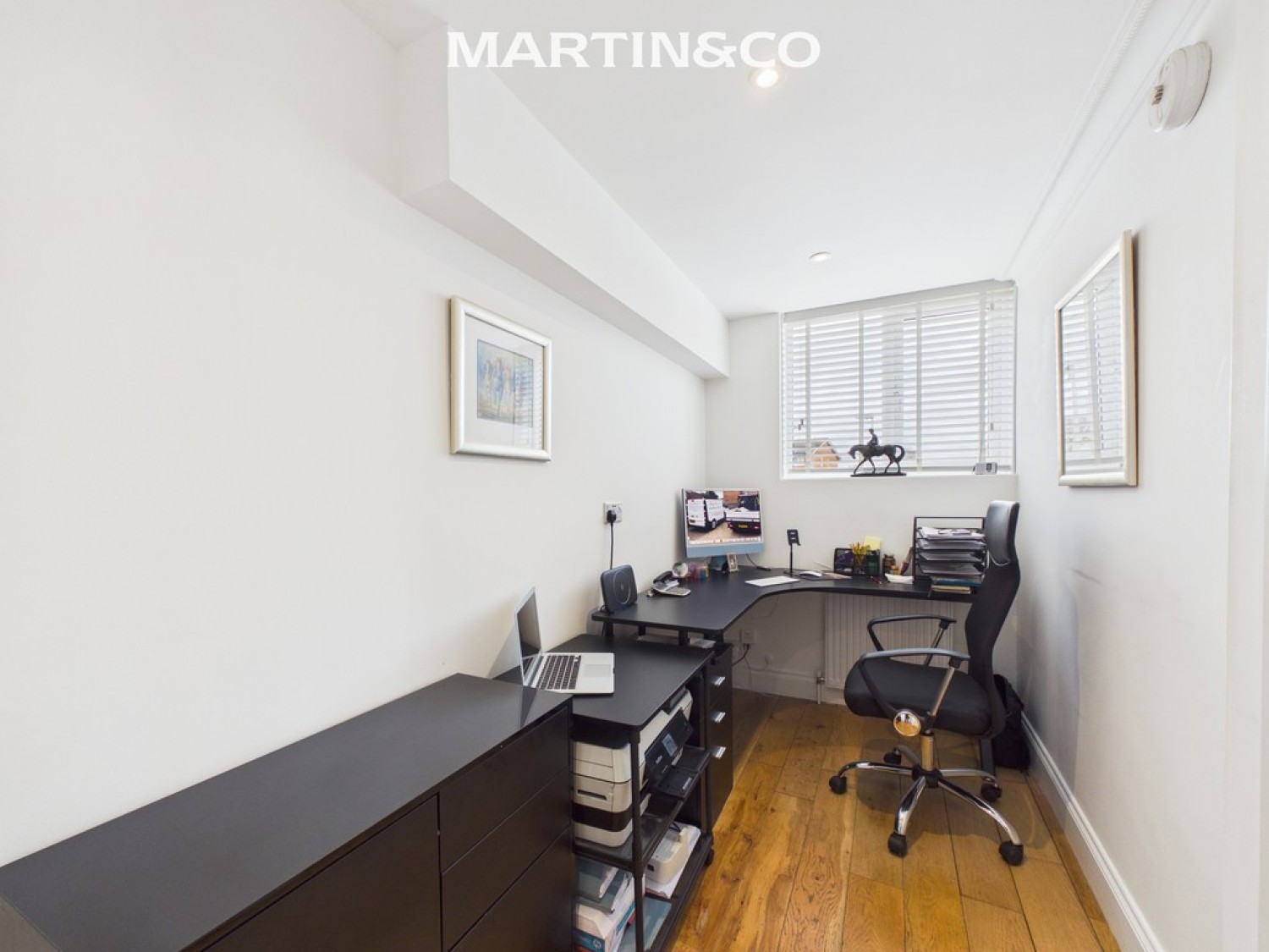 4 bedroom House for Sale Harcourt Close, Egham