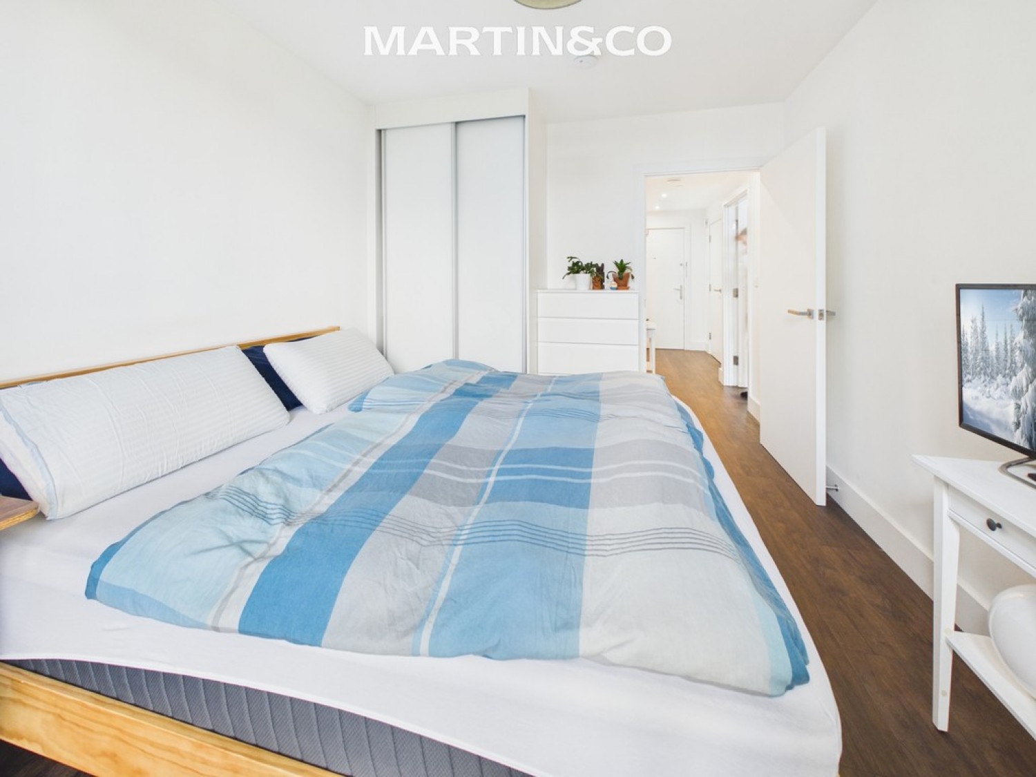 1 bedroom Flat for Letting High Street, Staines-upon-Thames