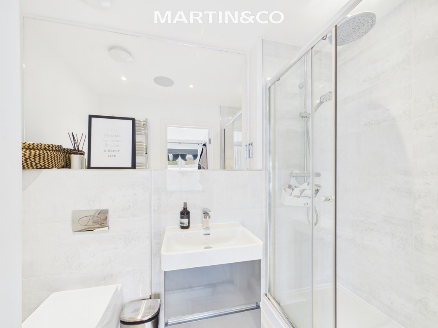 5 bedroom House for Sale Queenswood Crescent, Englefield Green