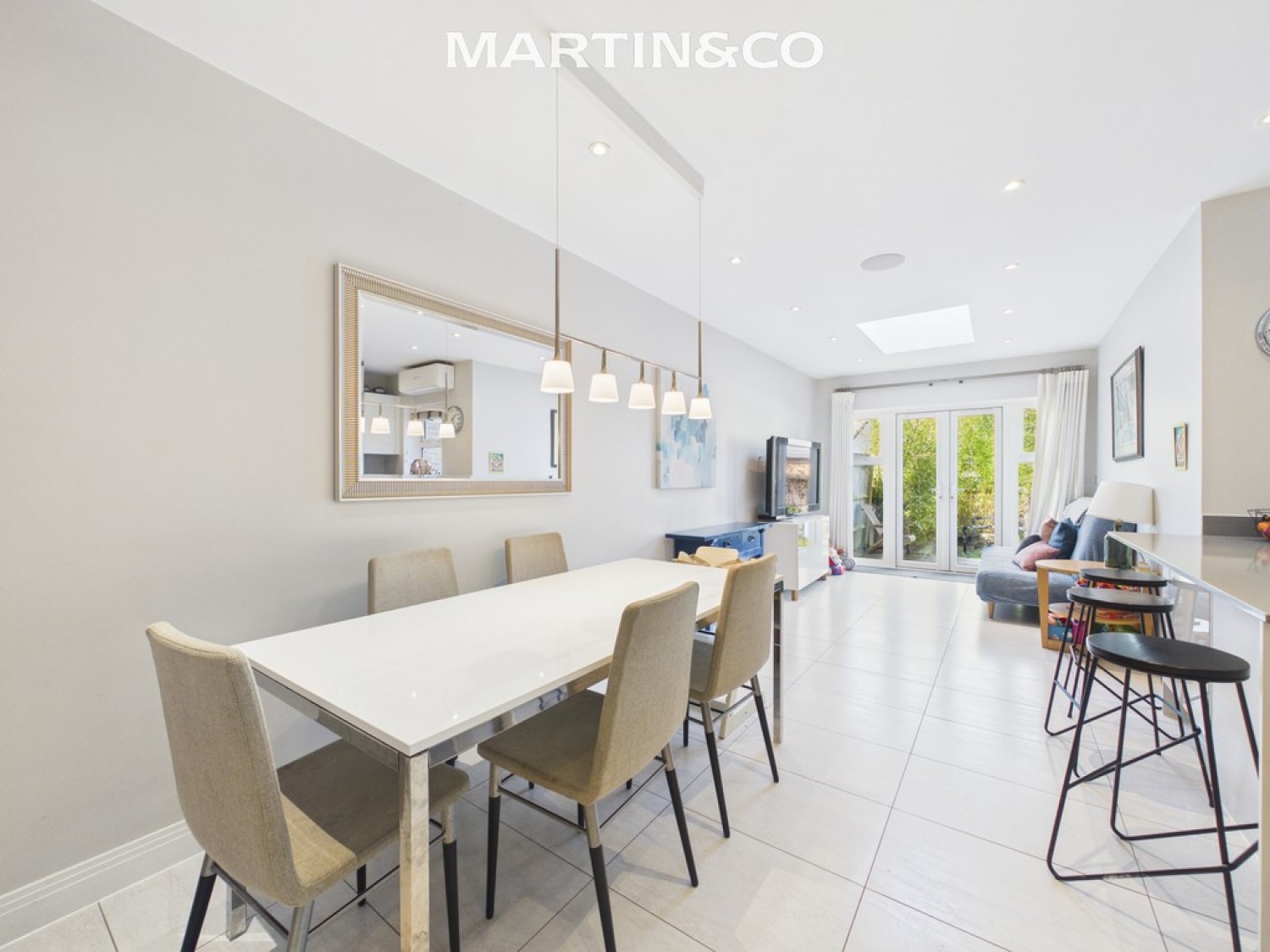 5 bedroom House for Sale Queenswood Crescent, Englefield Green