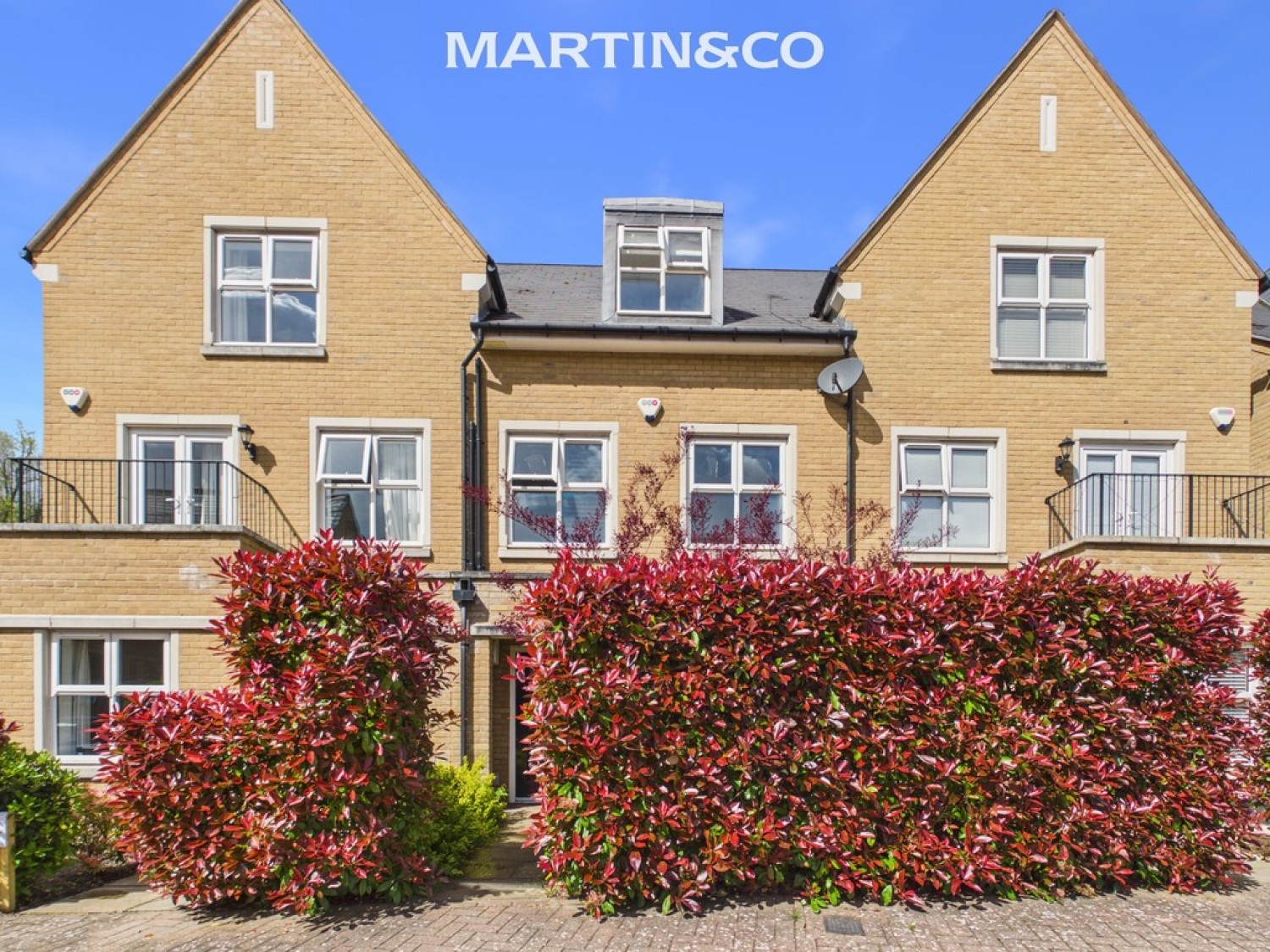 5 bedroom House for Sale Queenswood Crescent, Englefield Green