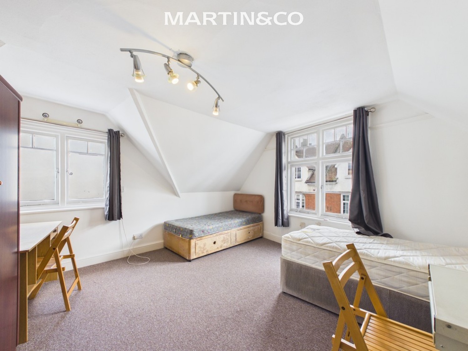 3 bedroom Flat for Letting Church Street, Weybridge