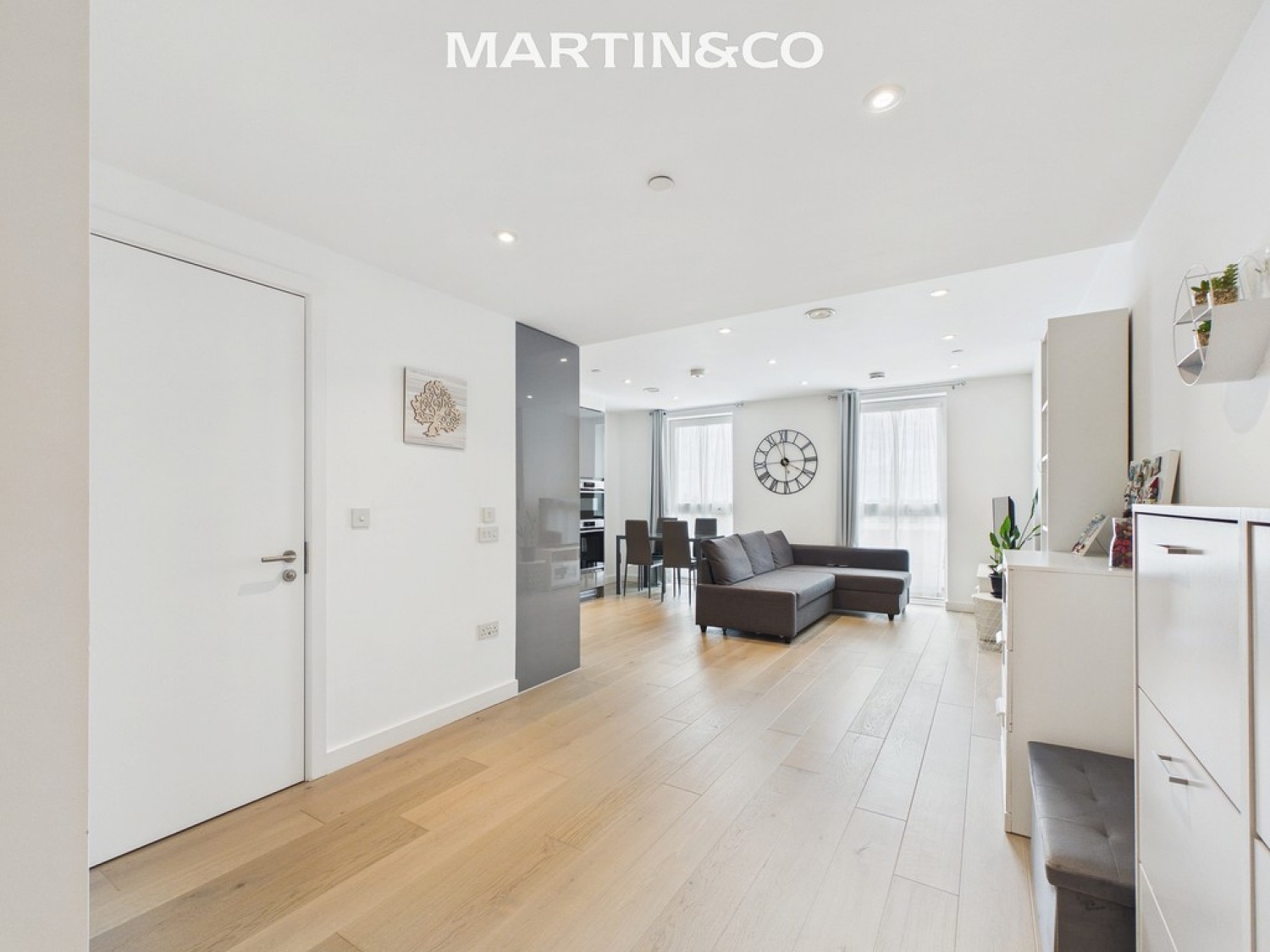1 bedroom Flat for Sale Station Road North, Egham
