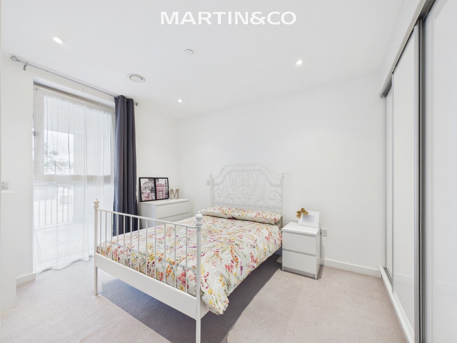 1 bedroom Flat for Sale Station Road North, Egham