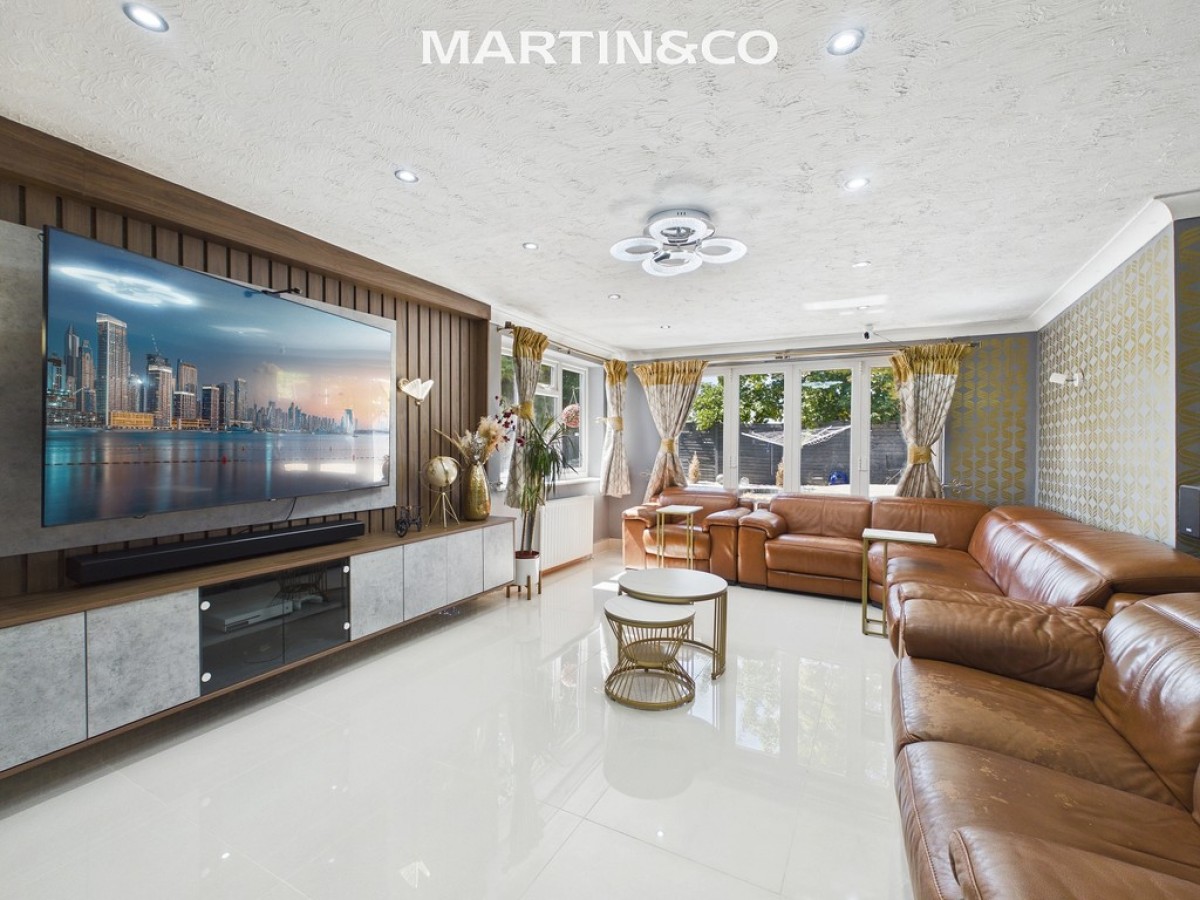 Harcourt Close, Egham