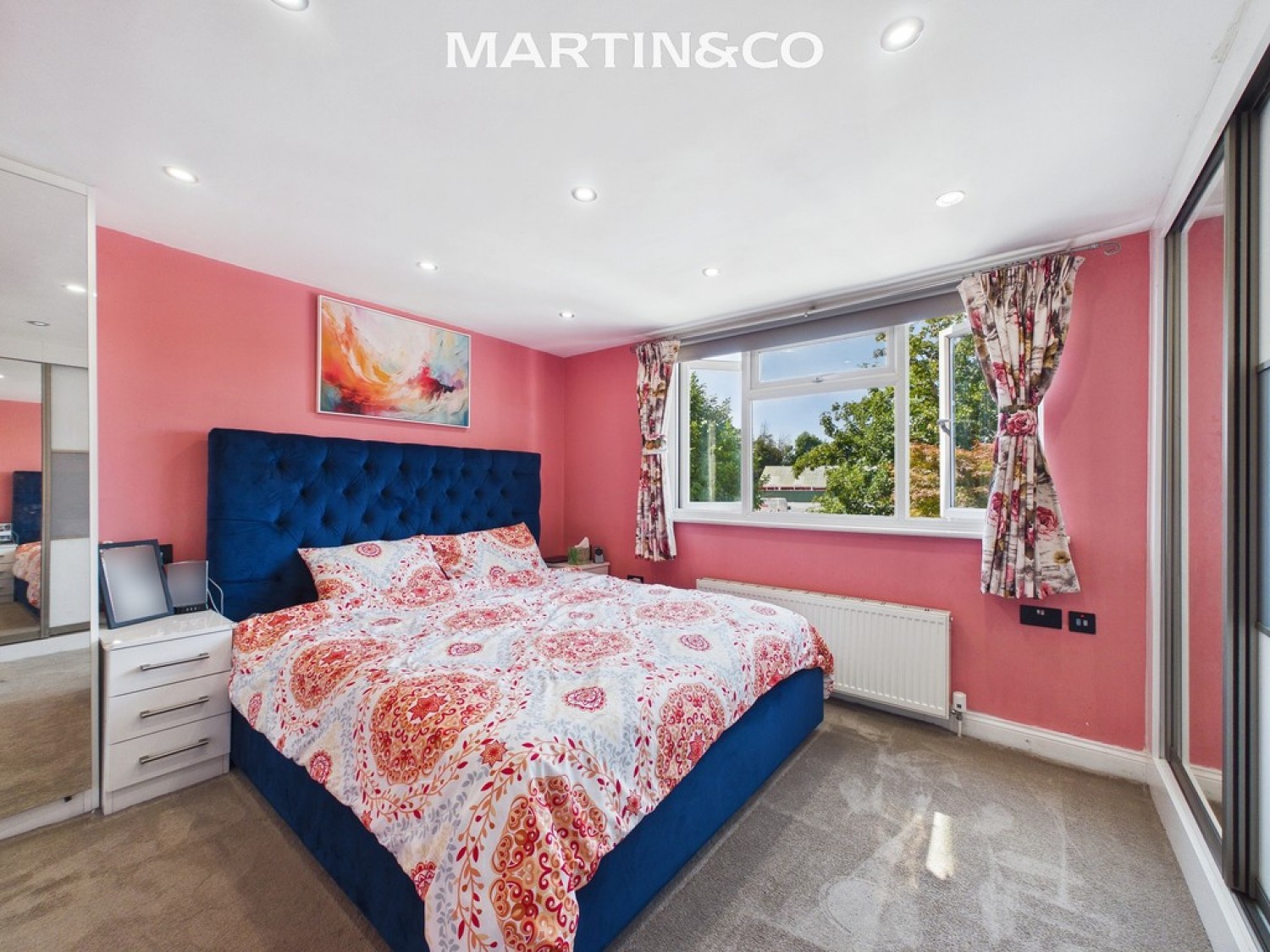 3 bedroom House for Sale Harcourt Close, Egham
