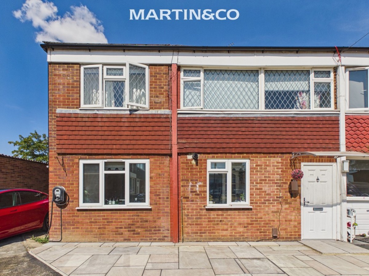 Harcourt Close, Egham