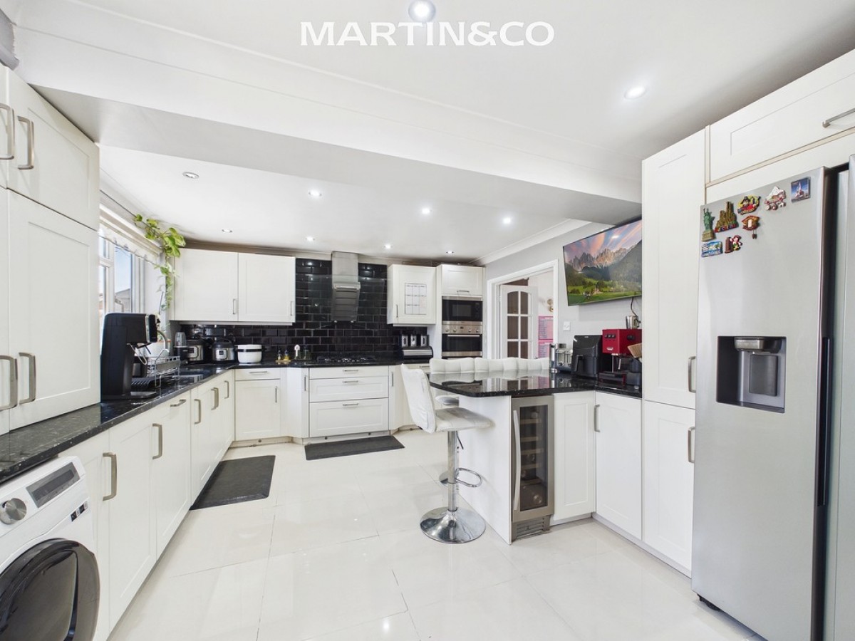 Harcourt Close, Egham